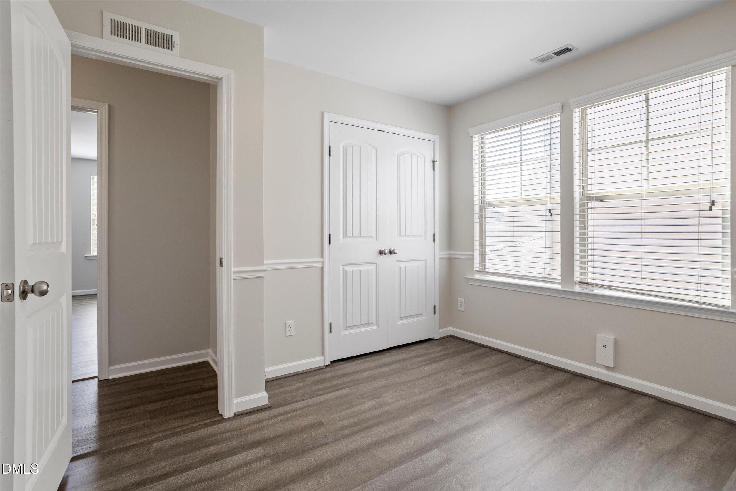 1033 Laredo Lane Property Photo 31