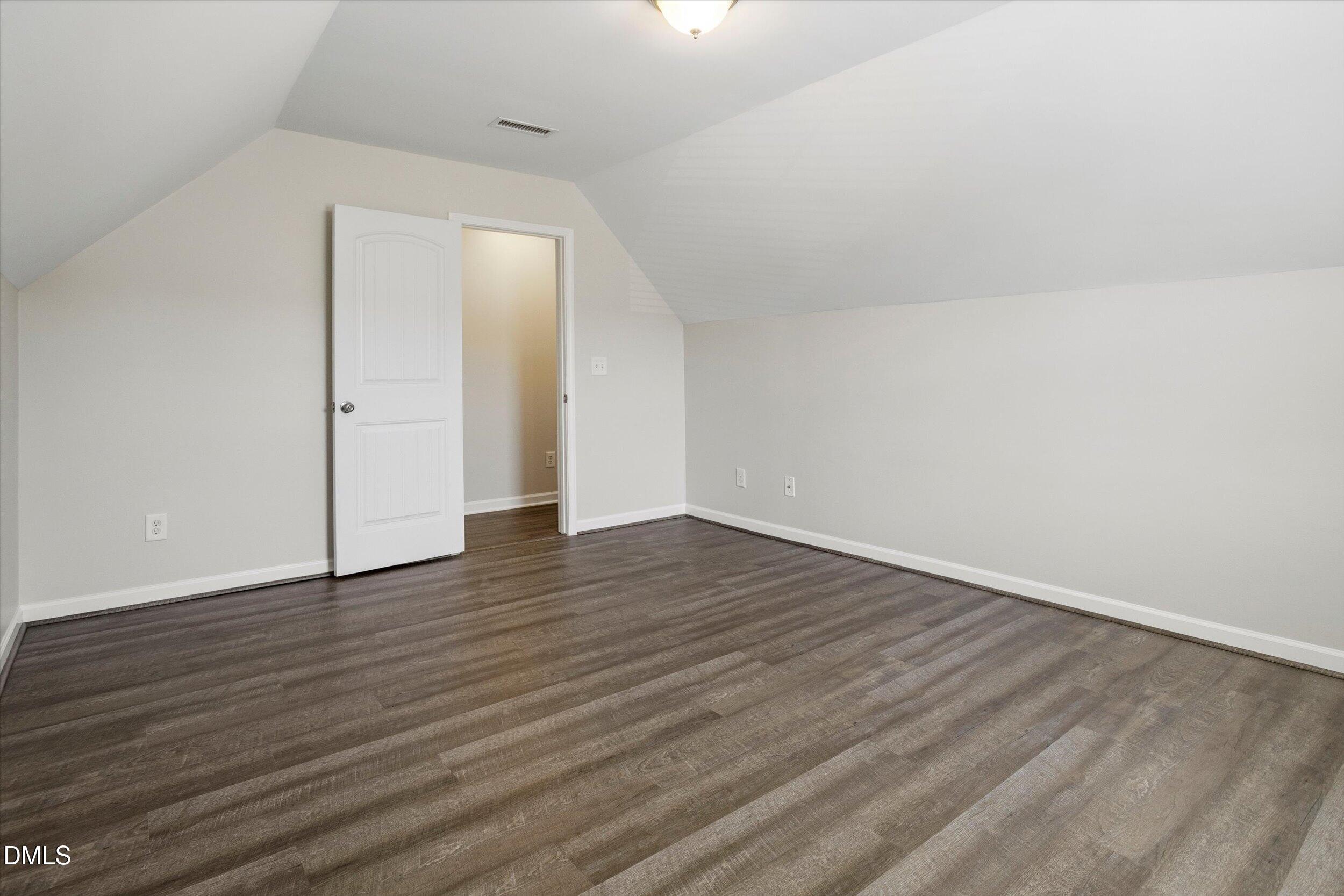 1033 Laredo Lane Property Photo 32