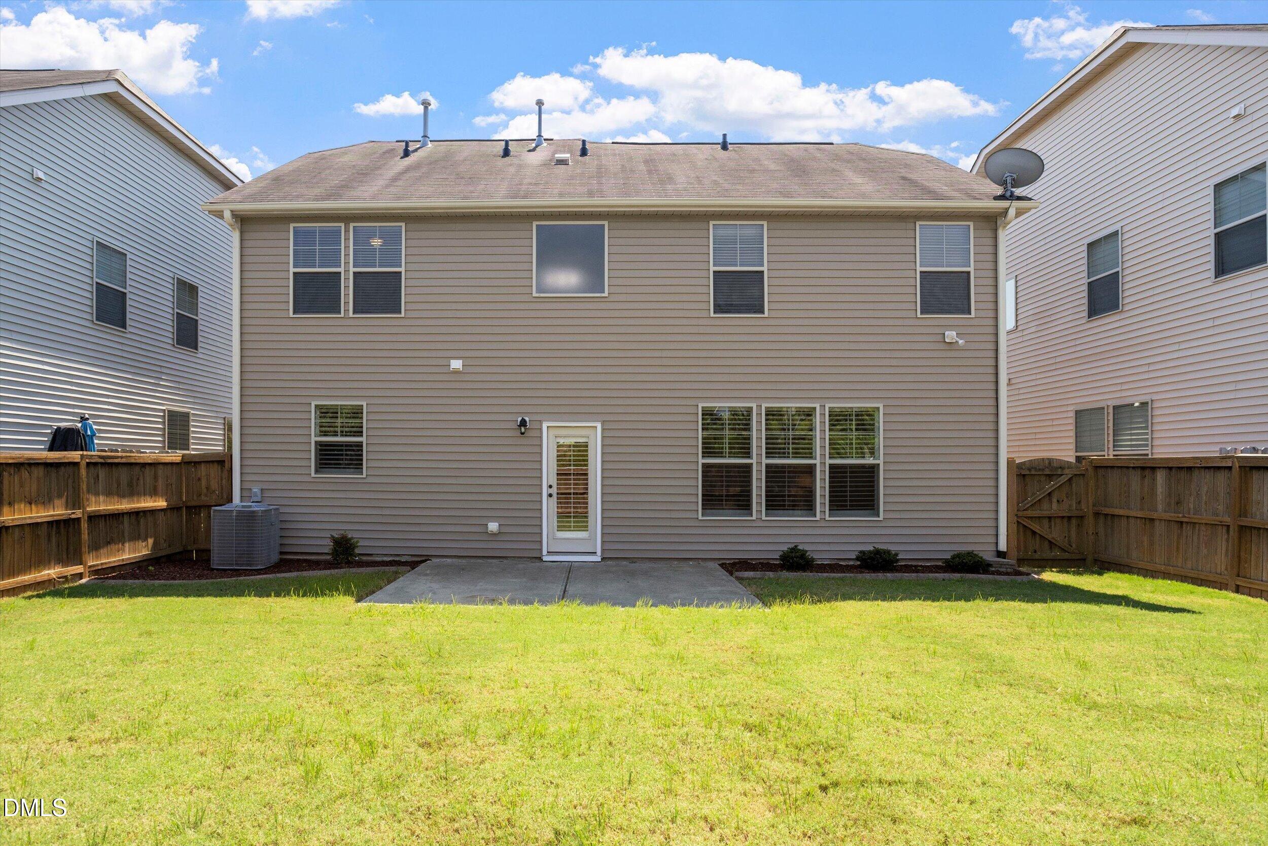 1033 Laredo Lane Property Photo 37