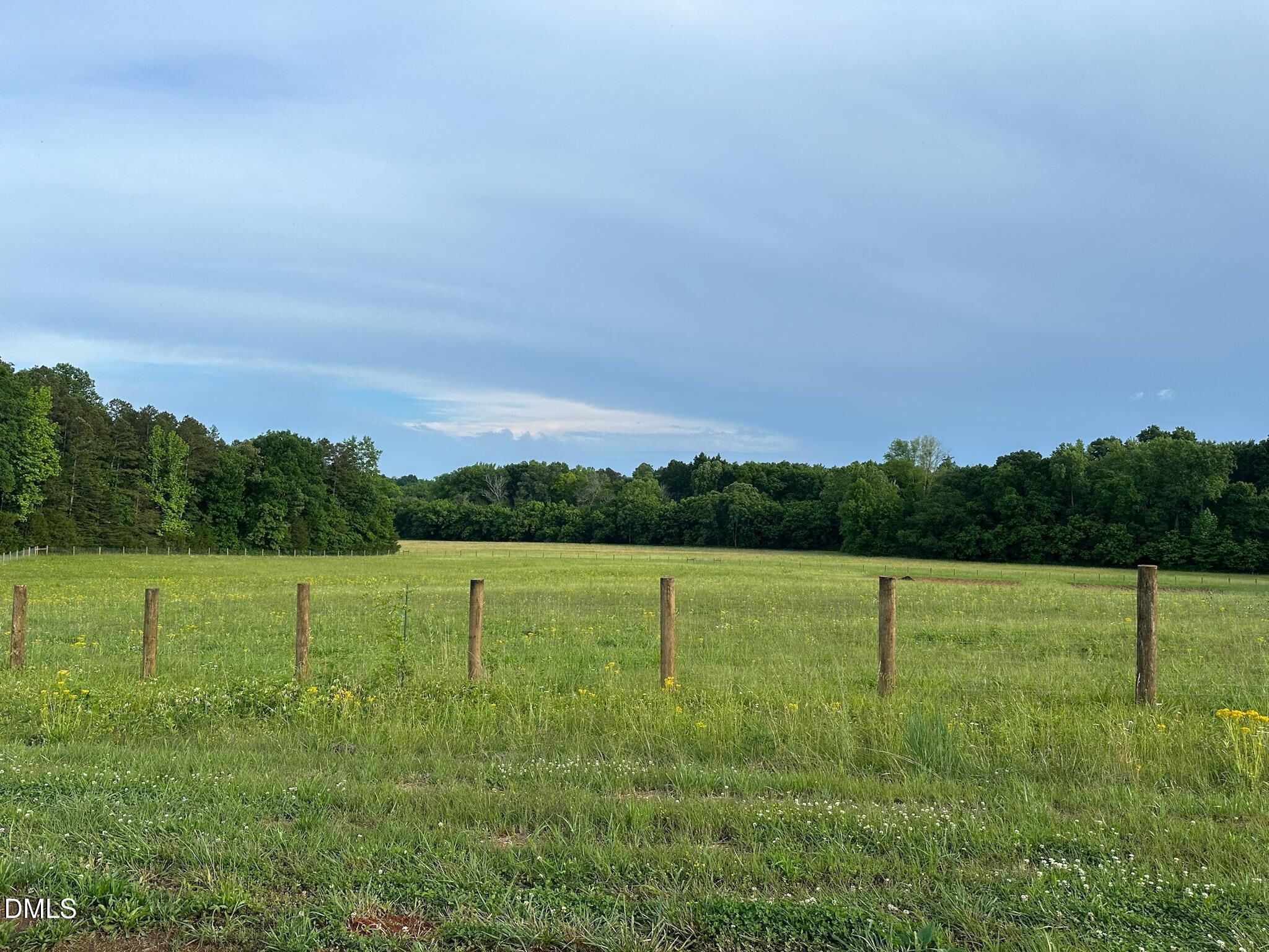 6061 River Run Trail Property Photo 4