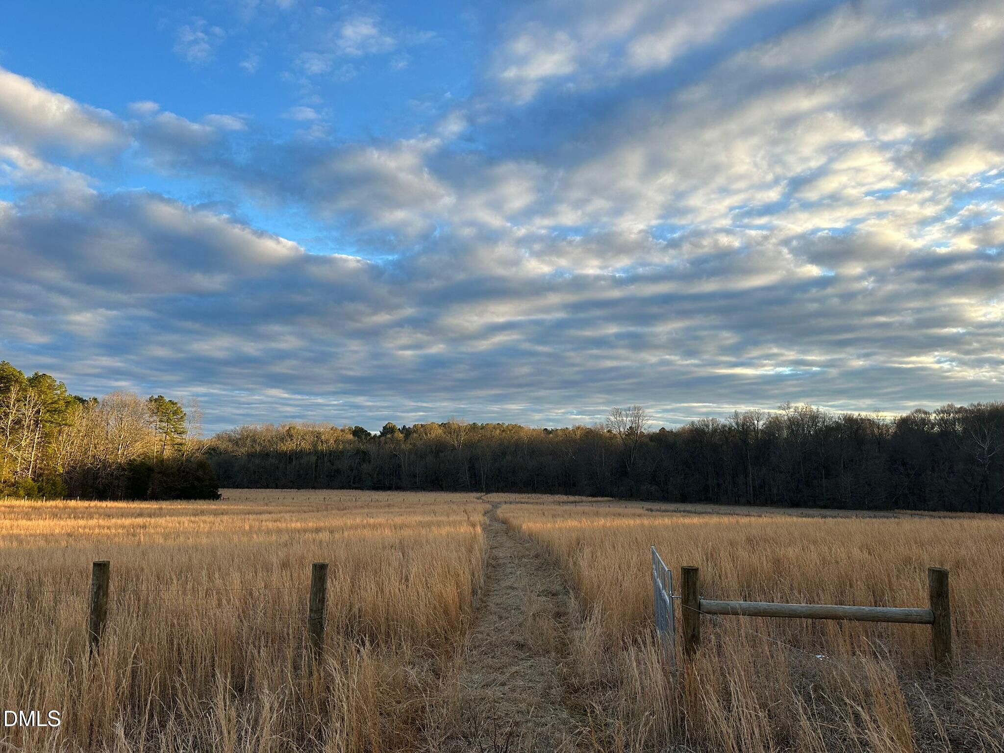 6061 River Run Trail Property Photo 8