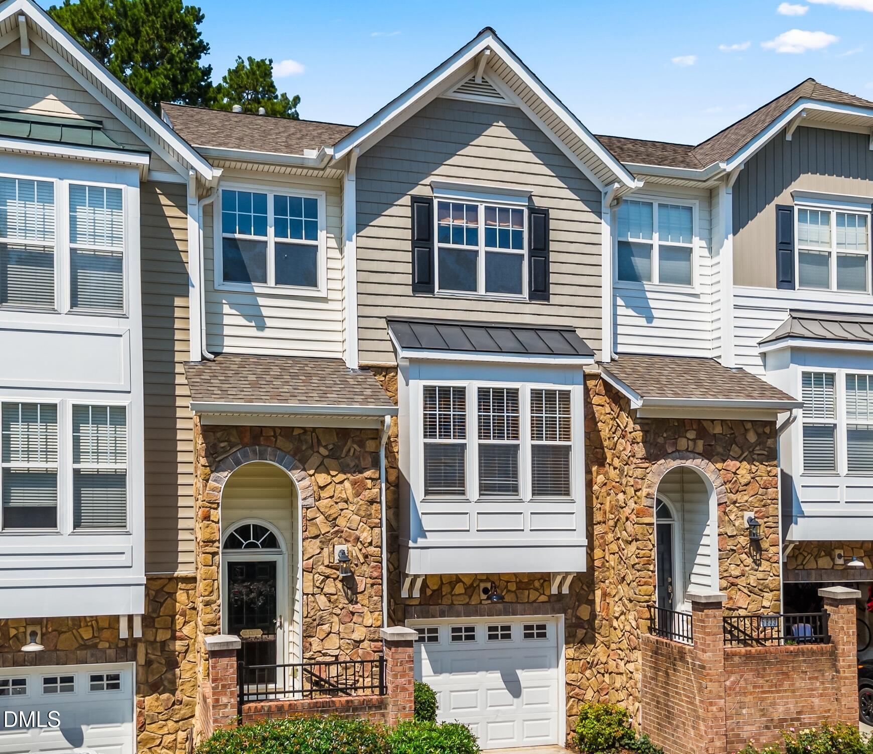 5831 Cameo Glass Way Property Photo 1