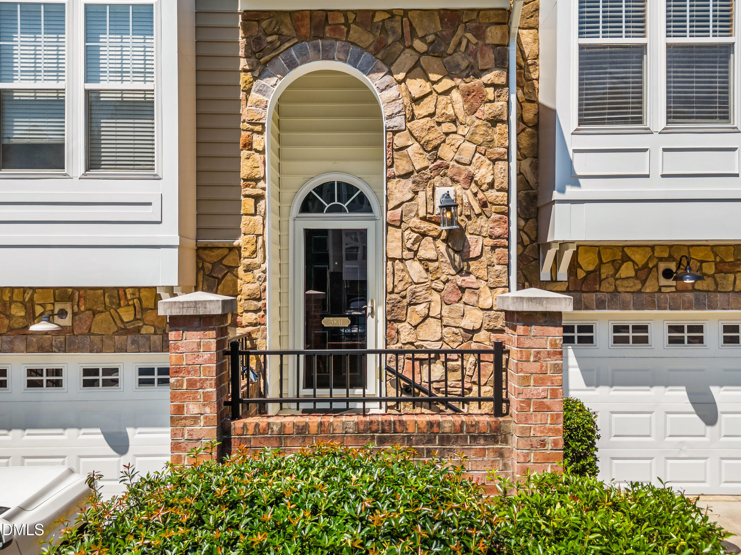 5831 Cameo Glass Way Property Photo 3