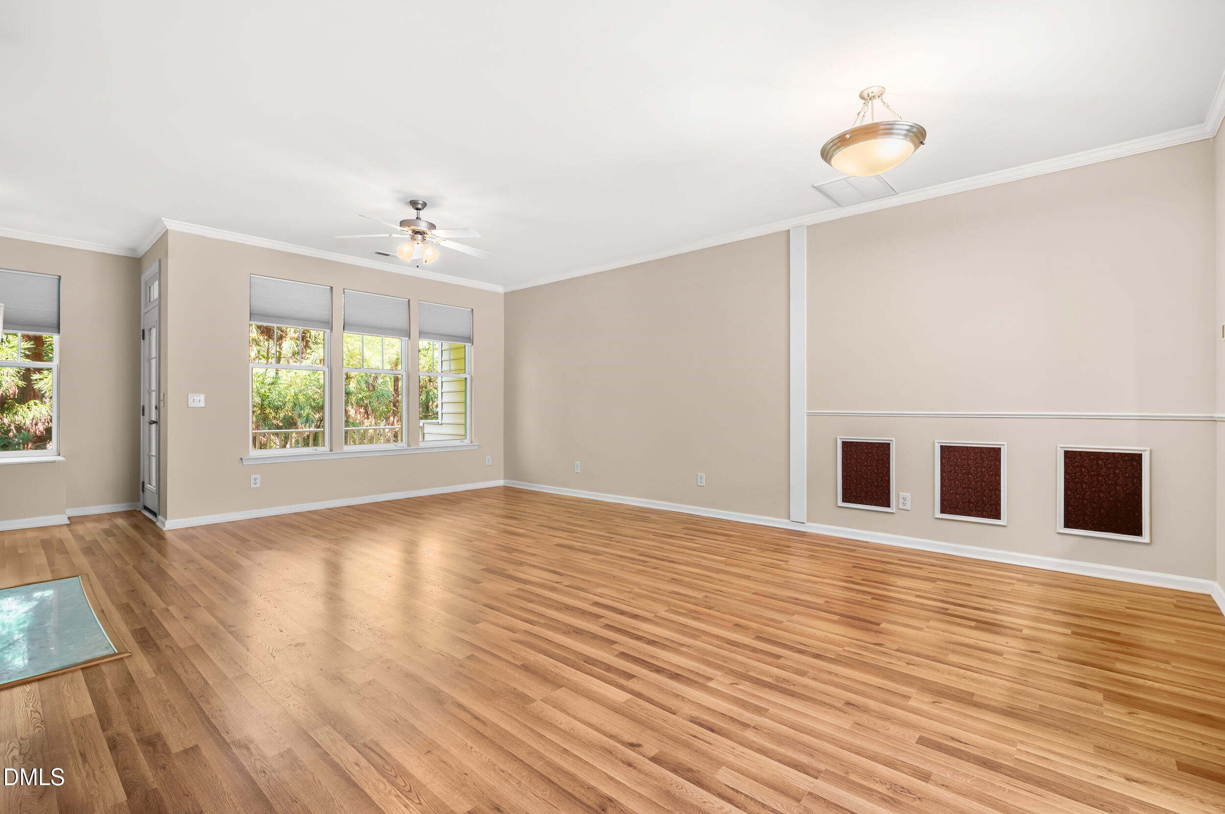 5831 Cameo Glass Way Property Photo 5