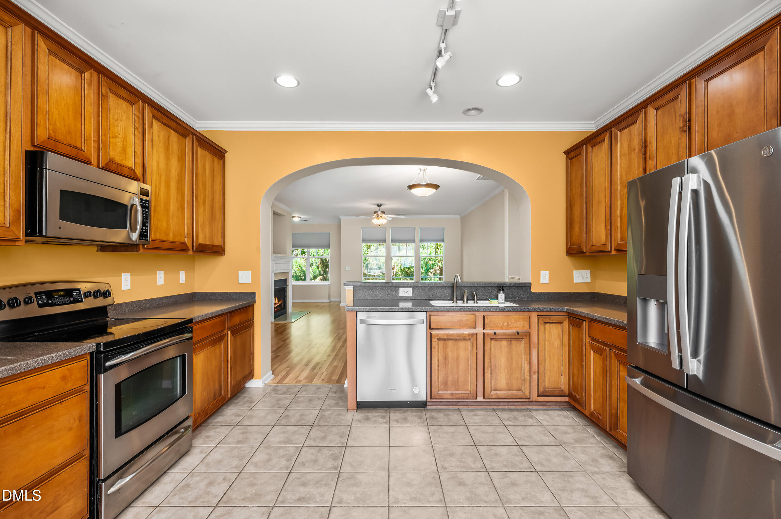 5831 Cameo Glass Way Property Photo 14