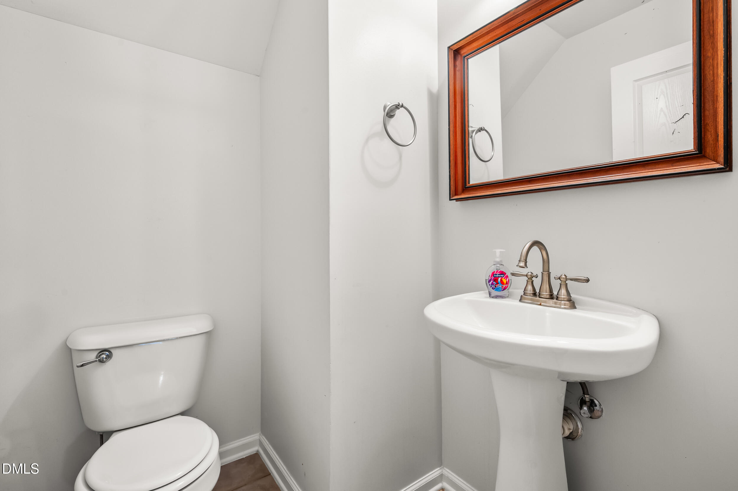 5831 Cameo Glass Way Property Photo 17