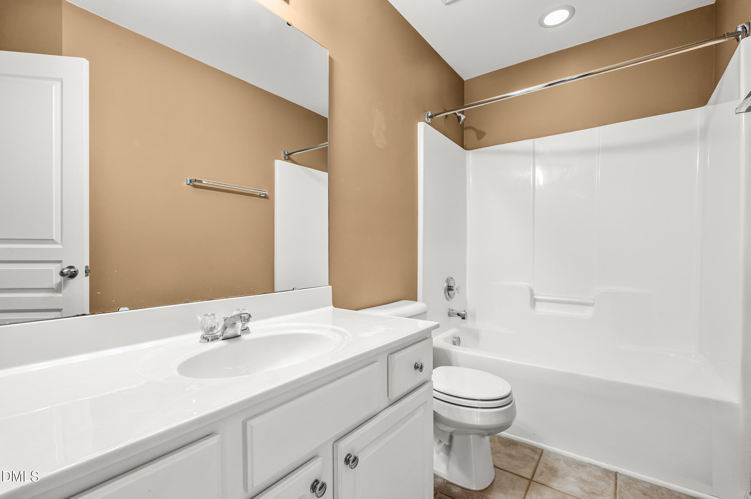 5831 Cameo Glass Way Property Photo 29