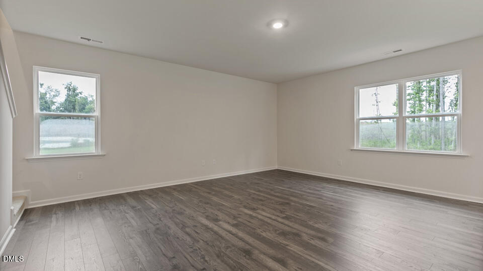 709 Sparkling Pear Drive Property Photo 8