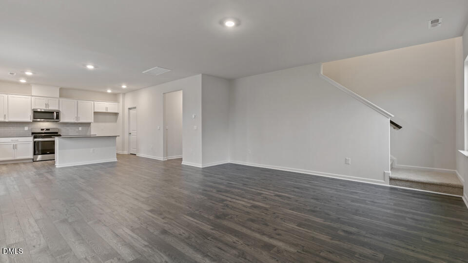 709 Sparkling Pear Drive Property Photo 10