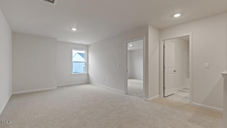 709 Sparkling Pear Drive Property Photo 12