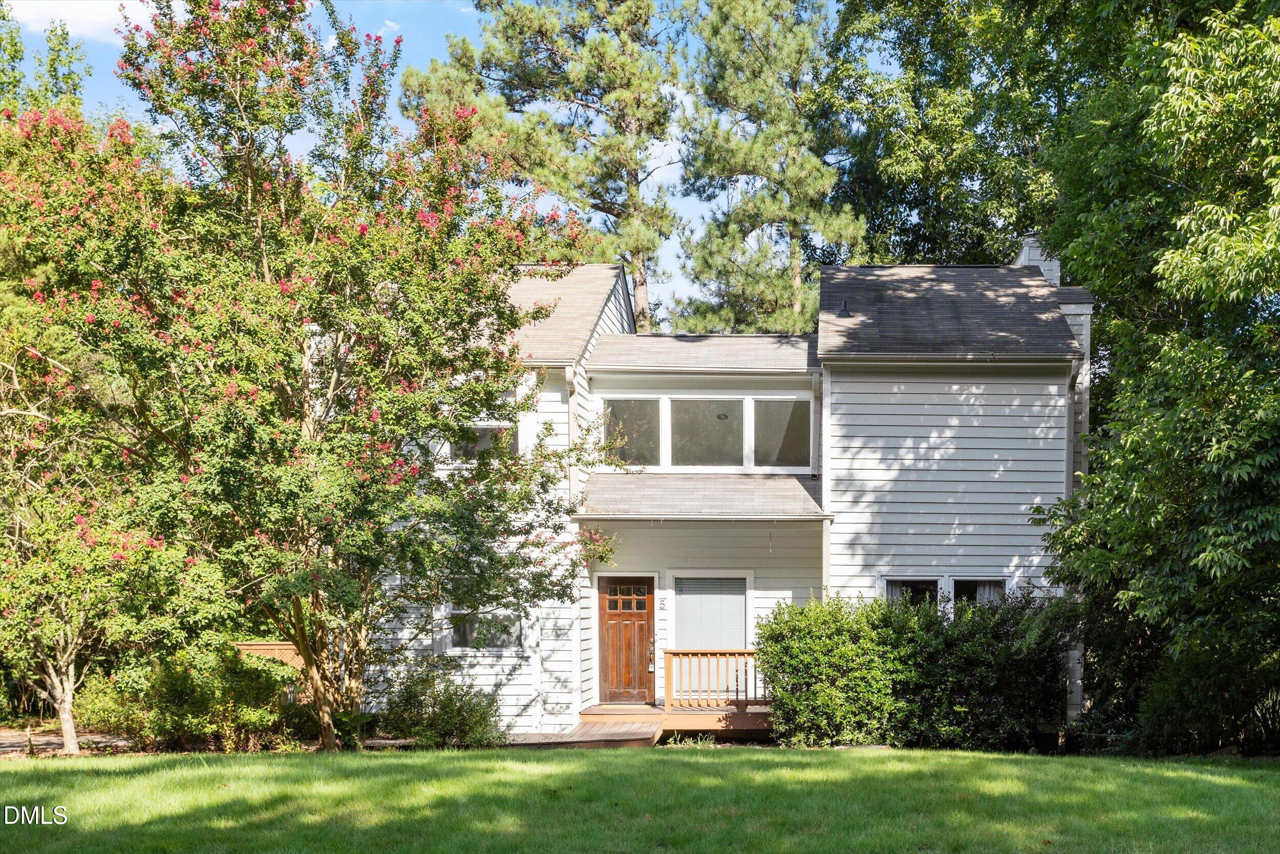 5 Sandstone Ridge Drive Property Photo 1