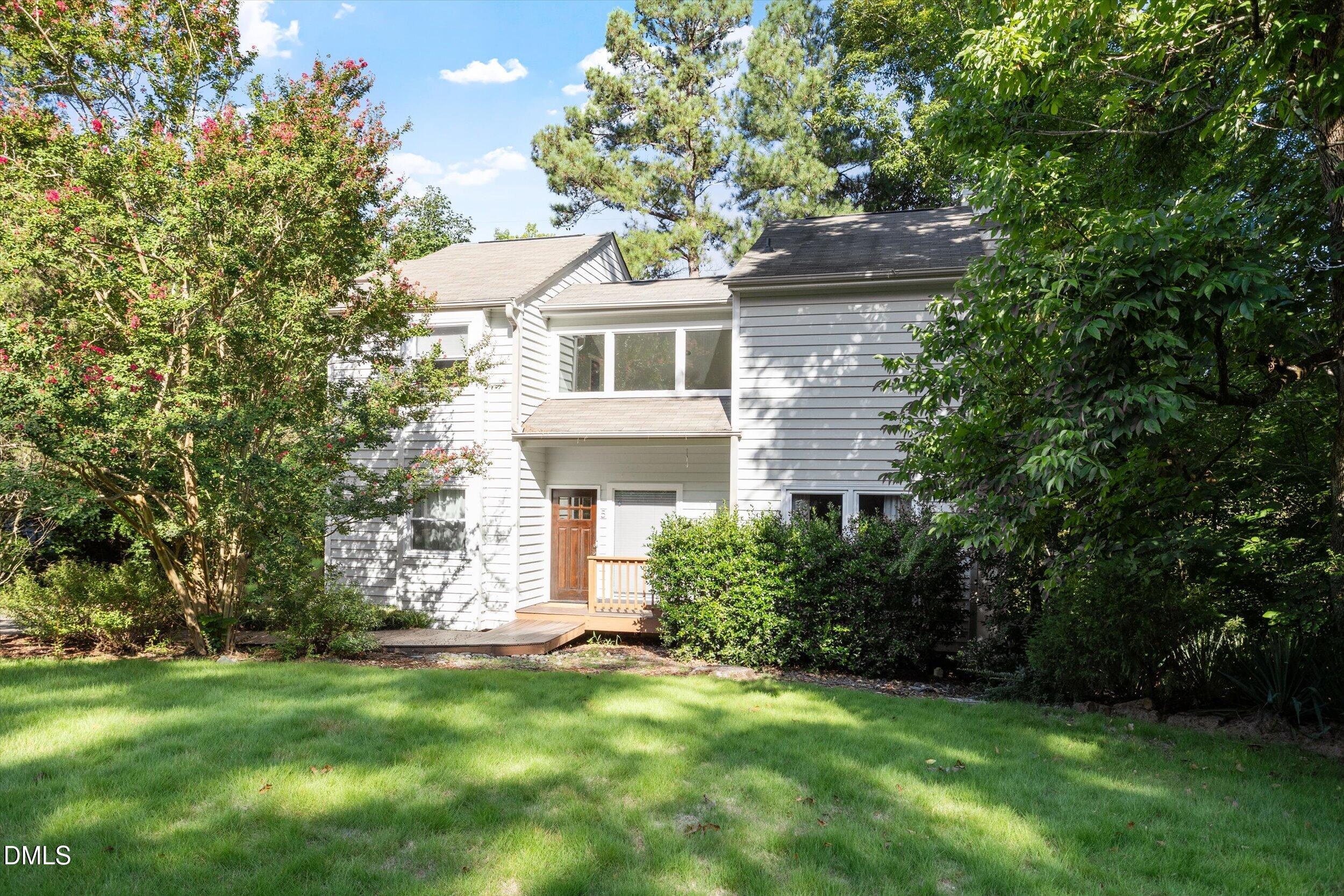 5 Sandstone Ridge Drive Property Photo 2