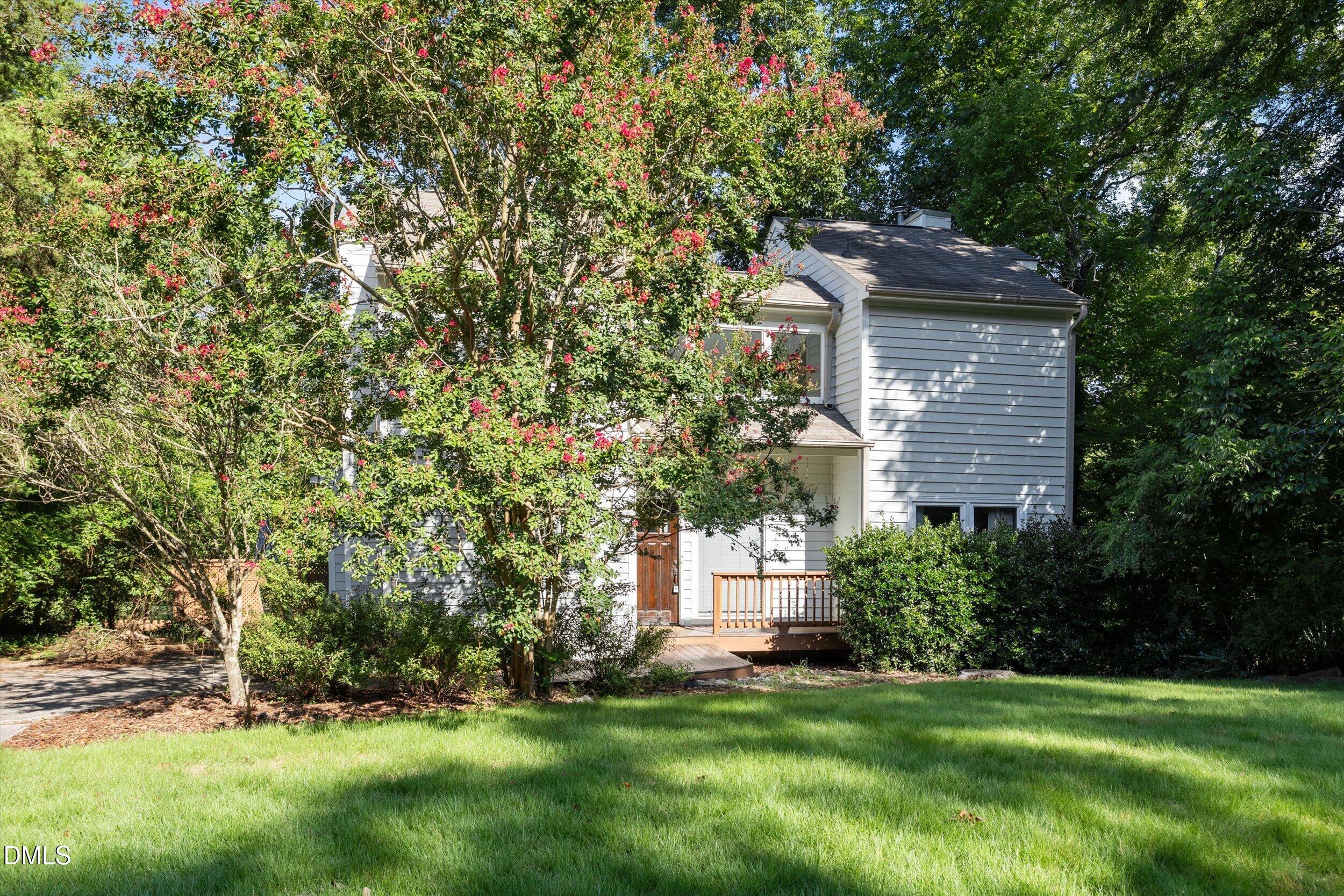 5 Sandstone Ridge Drive Property Photo 3