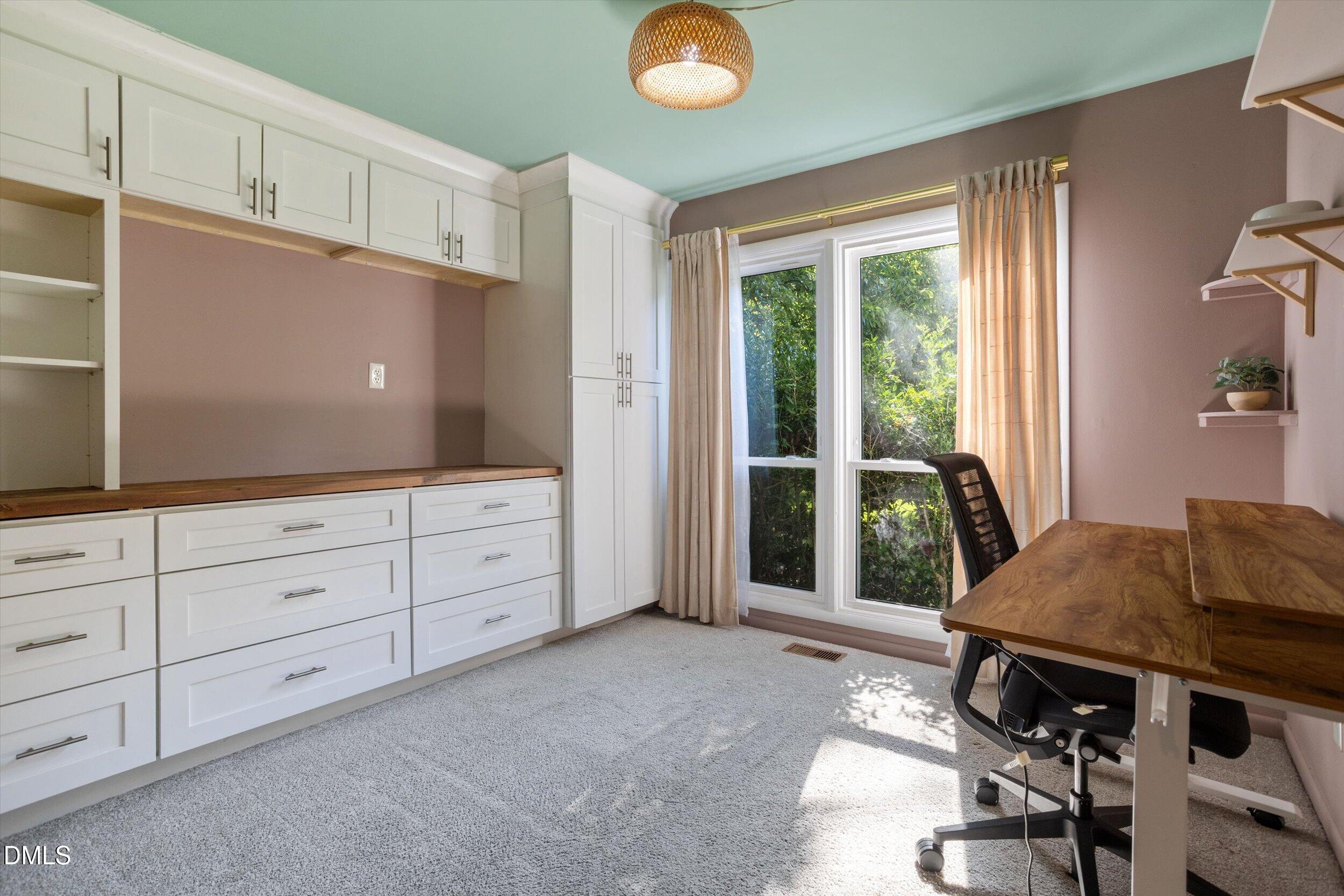 5 Sandstone Ridge Drive Property Photo 13