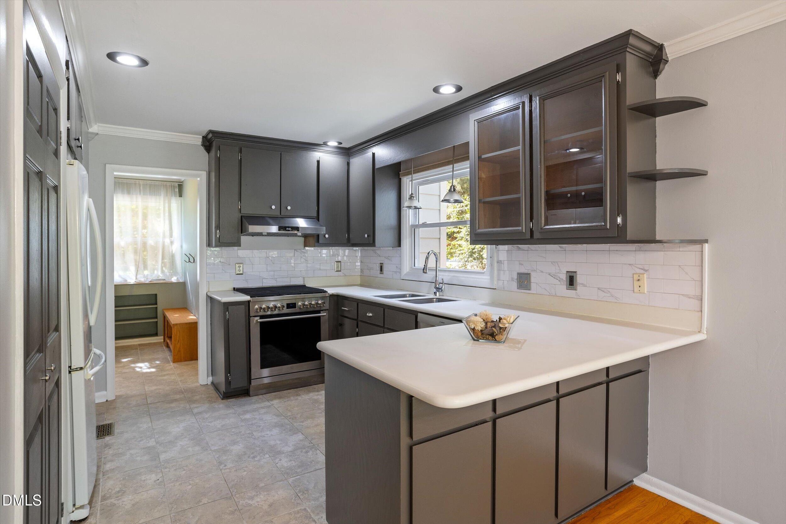 5 Sandstone Ridge Drive Property Photo 18