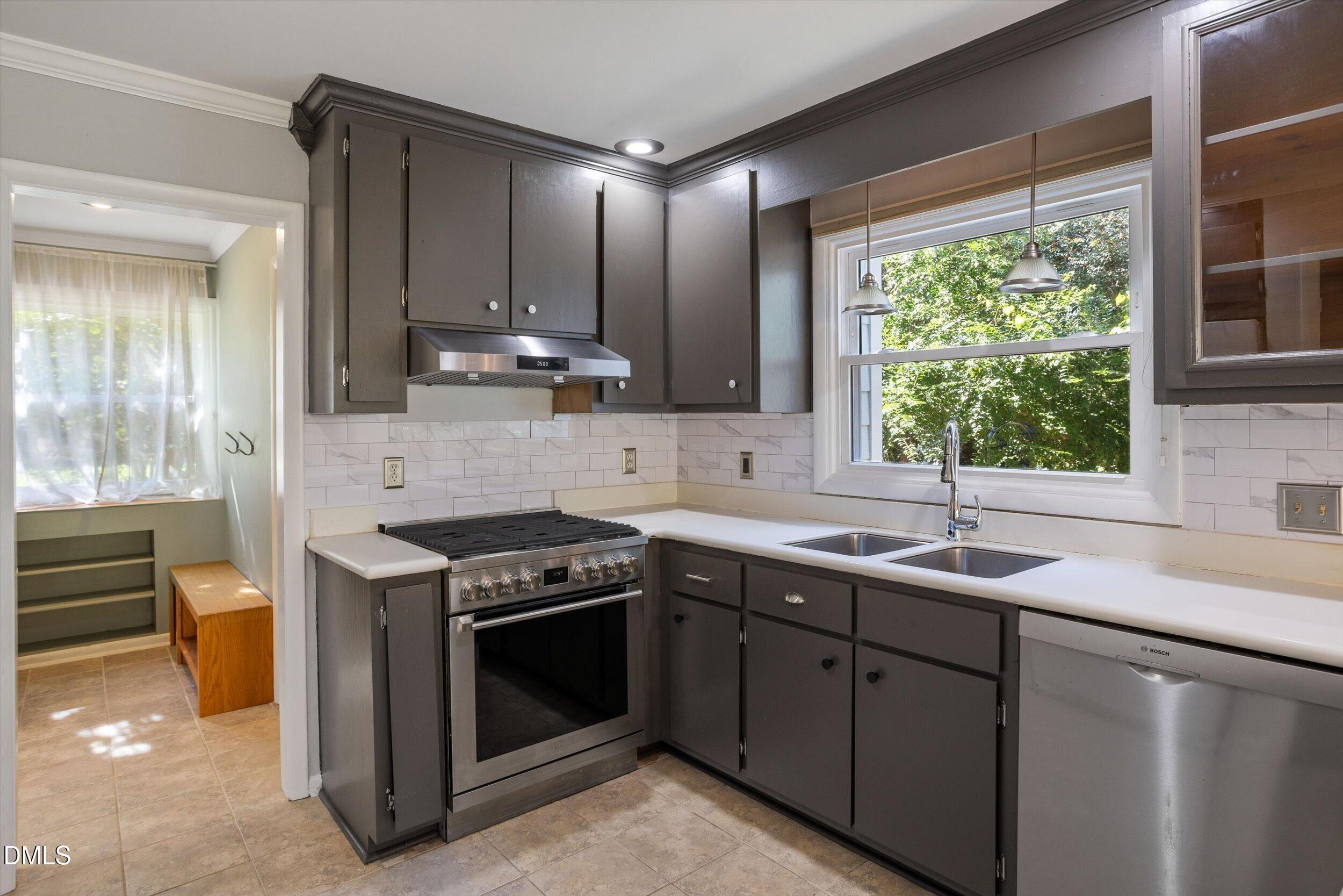 5 Sandstone Ridge Drive Property Photo 19
