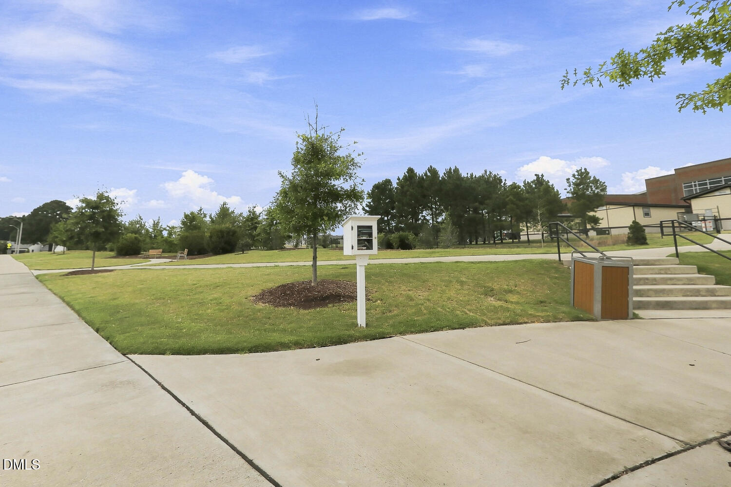 312 Faxton Way Property Photo 41