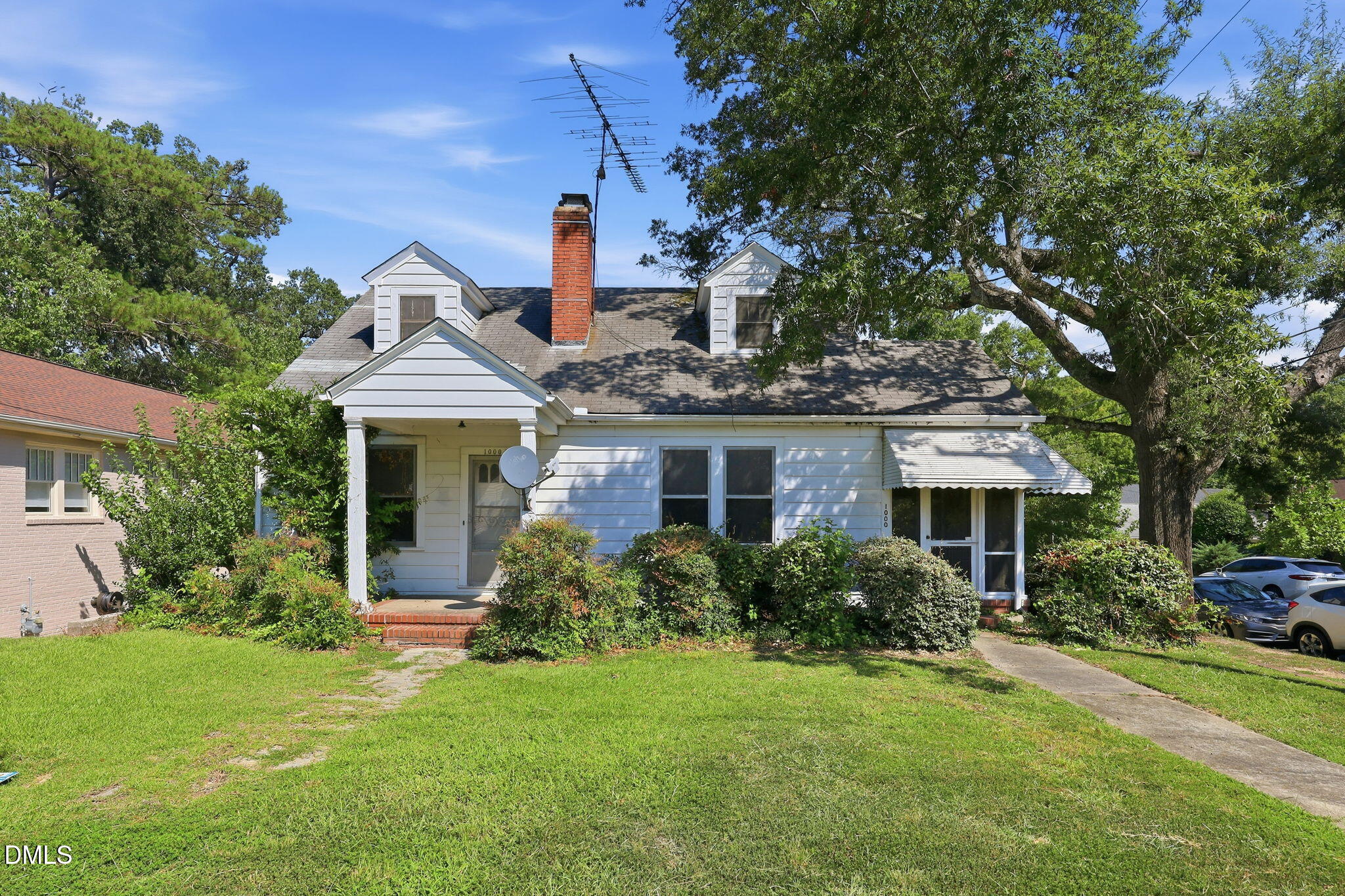1000 Broad Street Property Photo 1