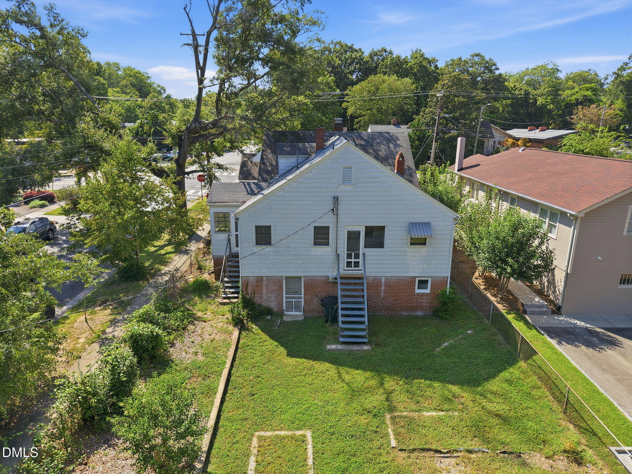 1000 Broad Street Property Photo 4