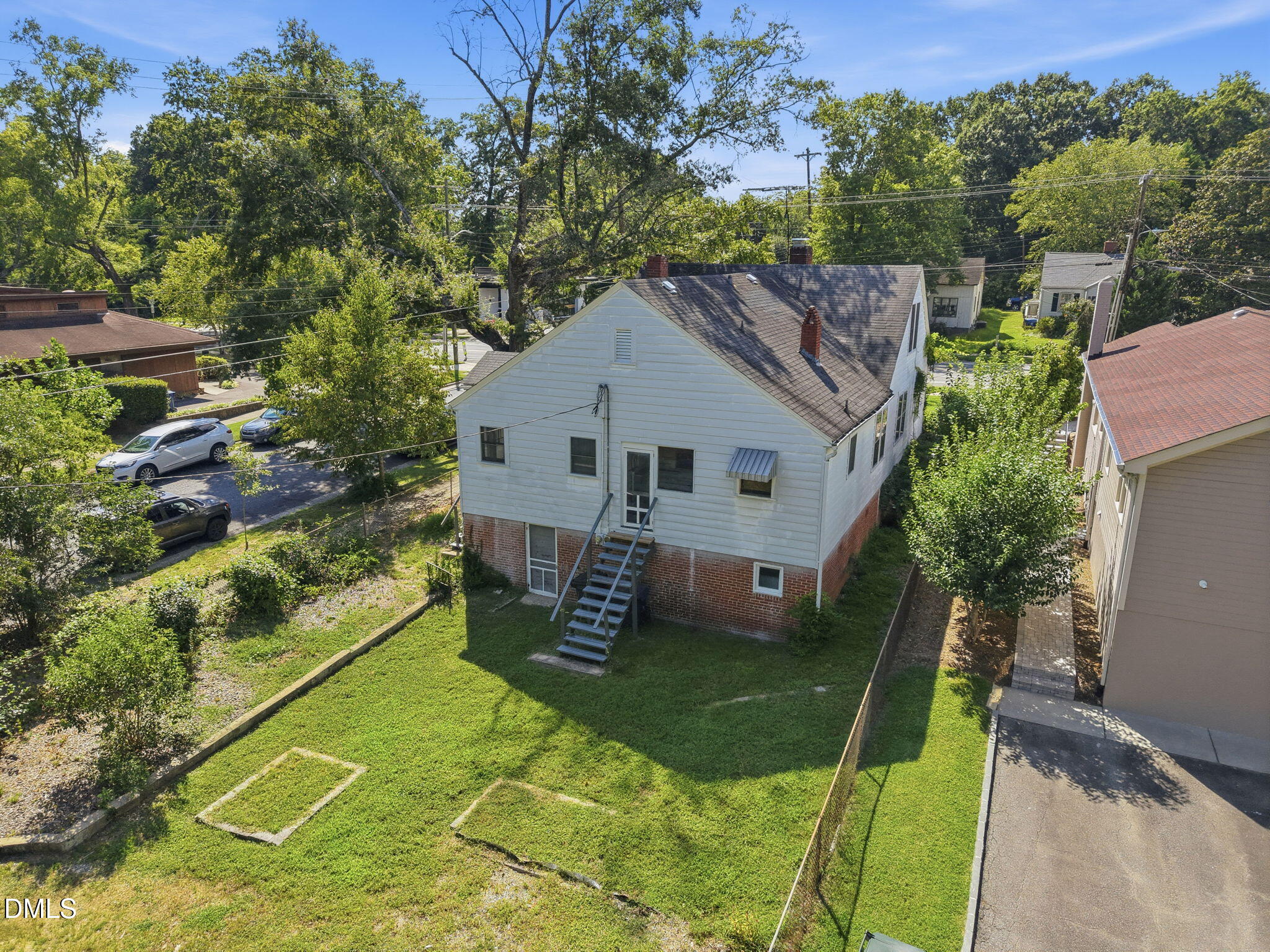 1000 Broad Street Property Photo 5