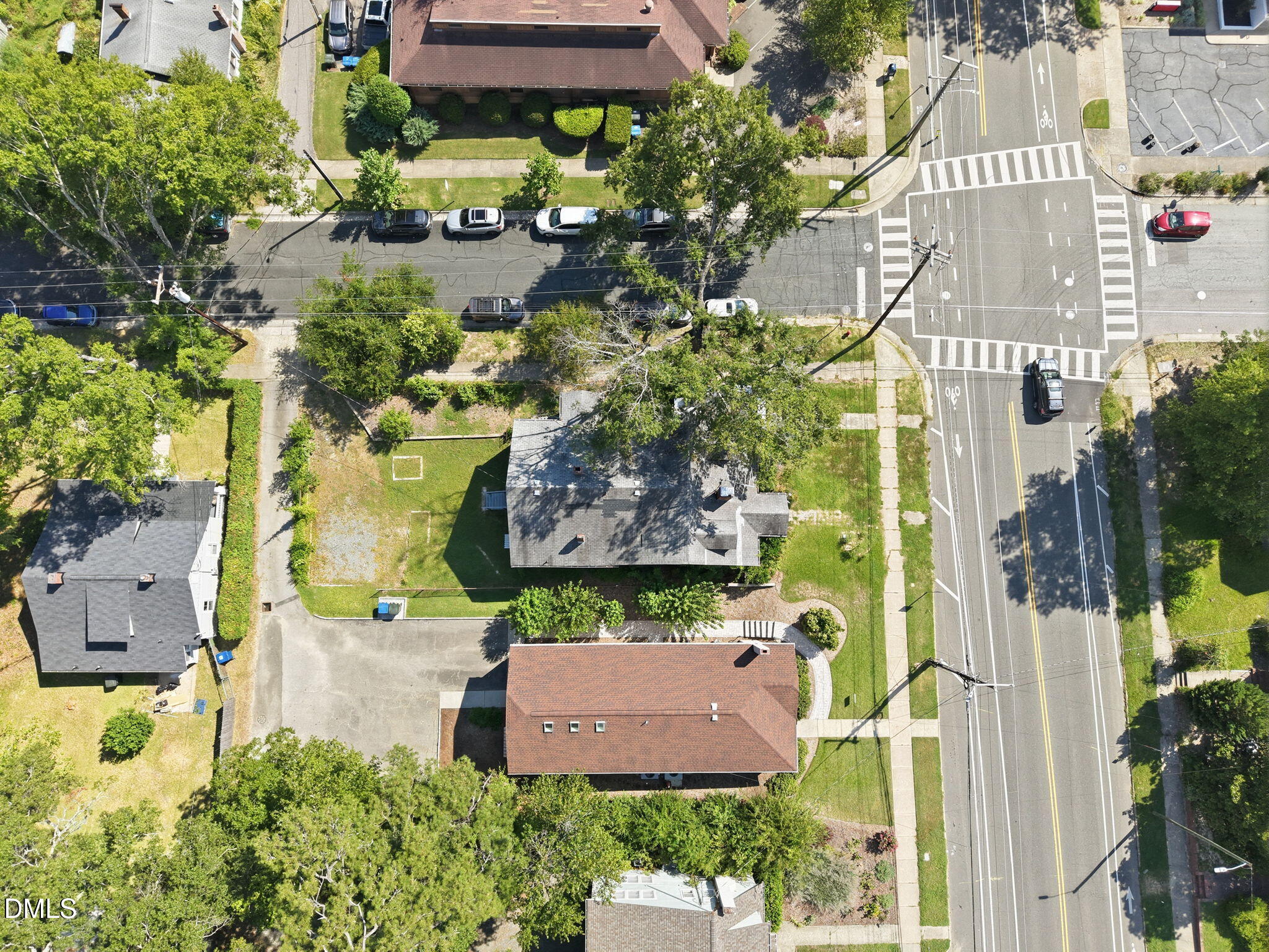 1000 Broad Street Property Photo 7