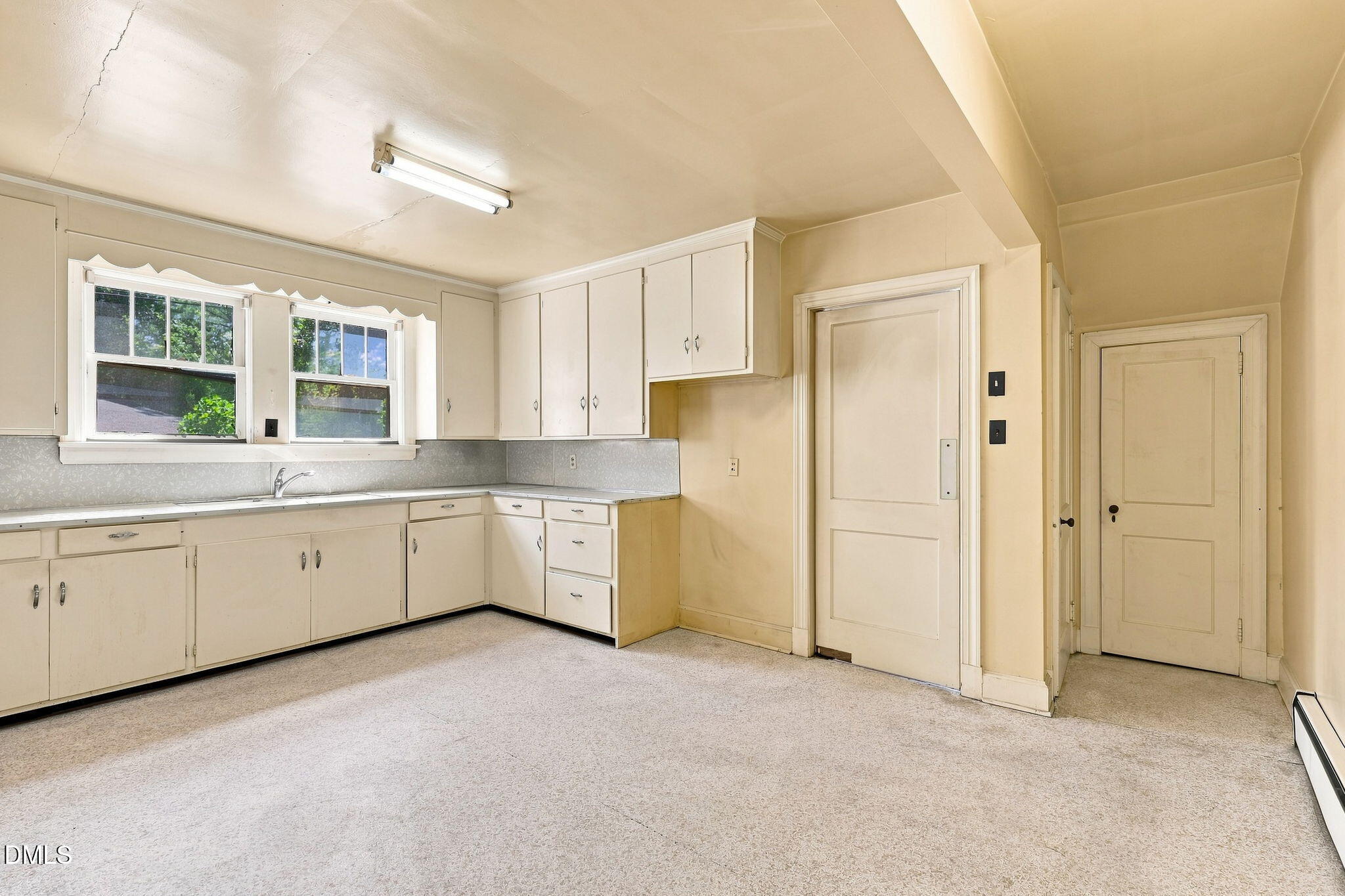 1000 Broad Street Property Photo 22