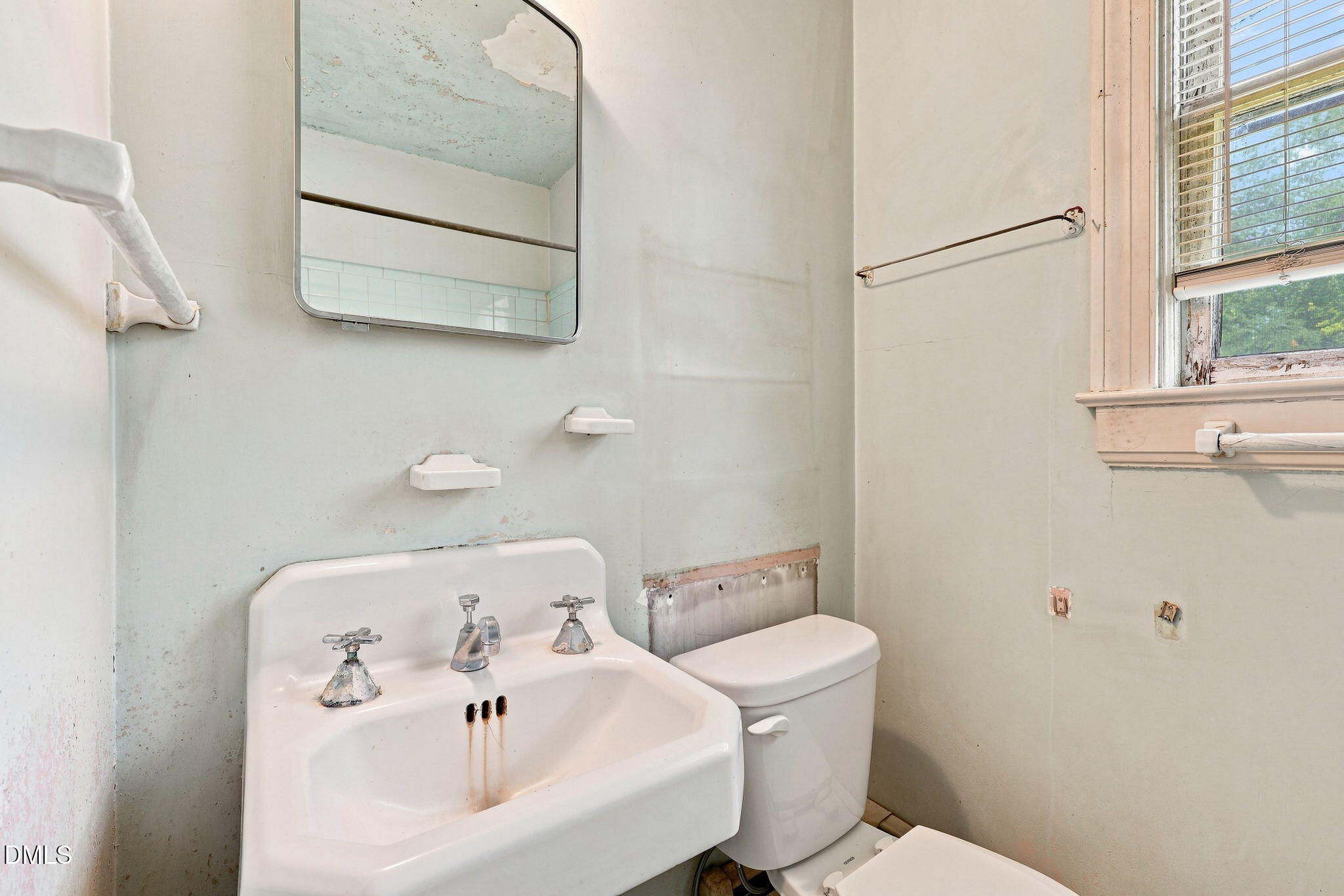 1000 Broad Street Property Photo 27