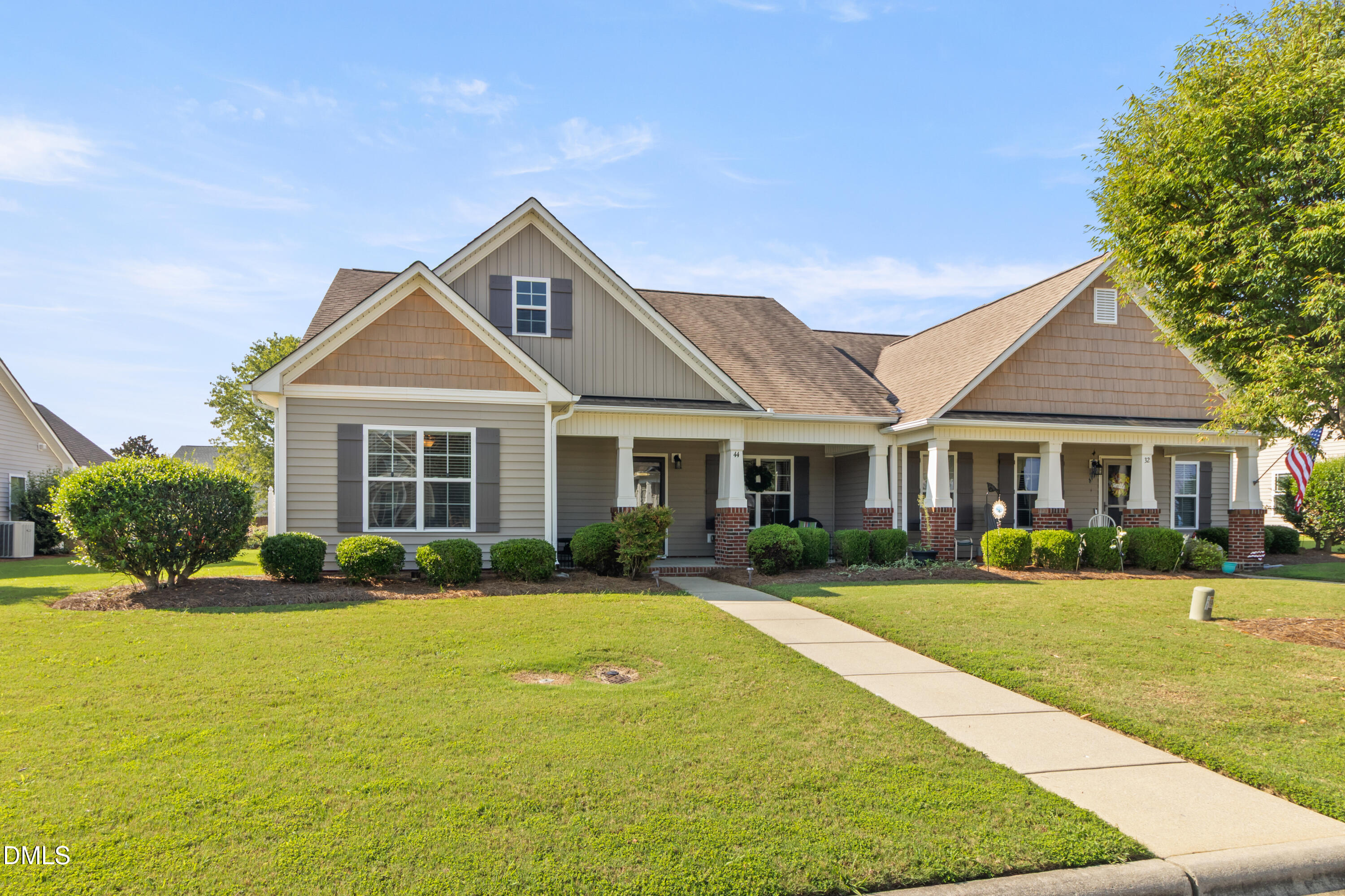 44 E Moss Creek Drive Property Photo 1