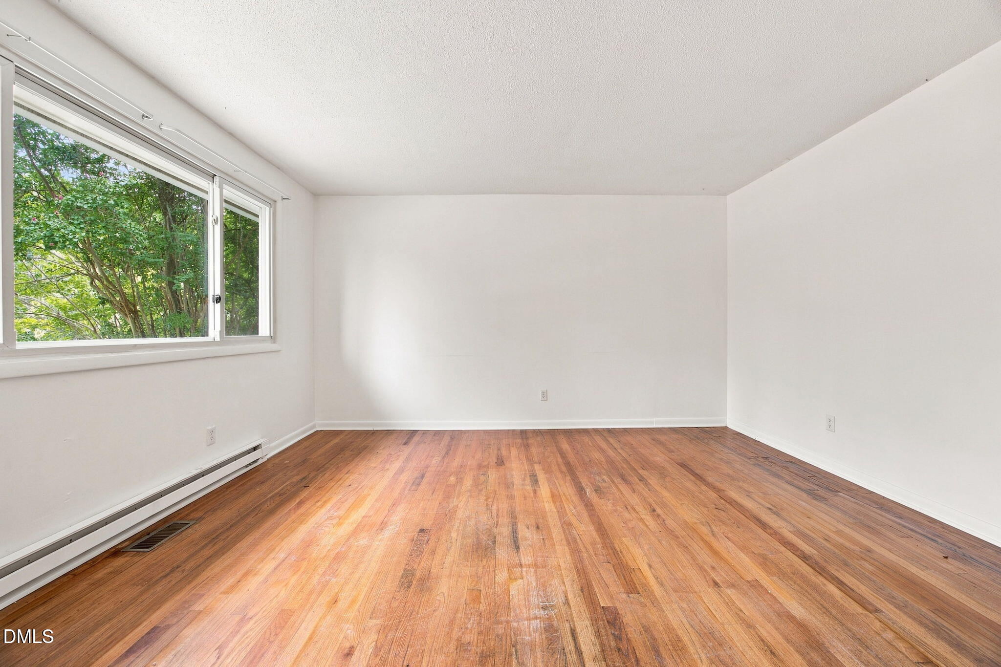 1904 Tee Dee Street Property Photo 2