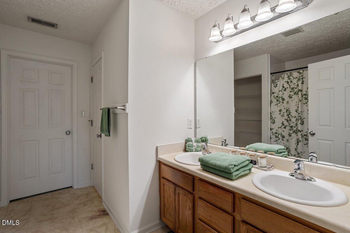 13 Intrepid Court Property Photo 16