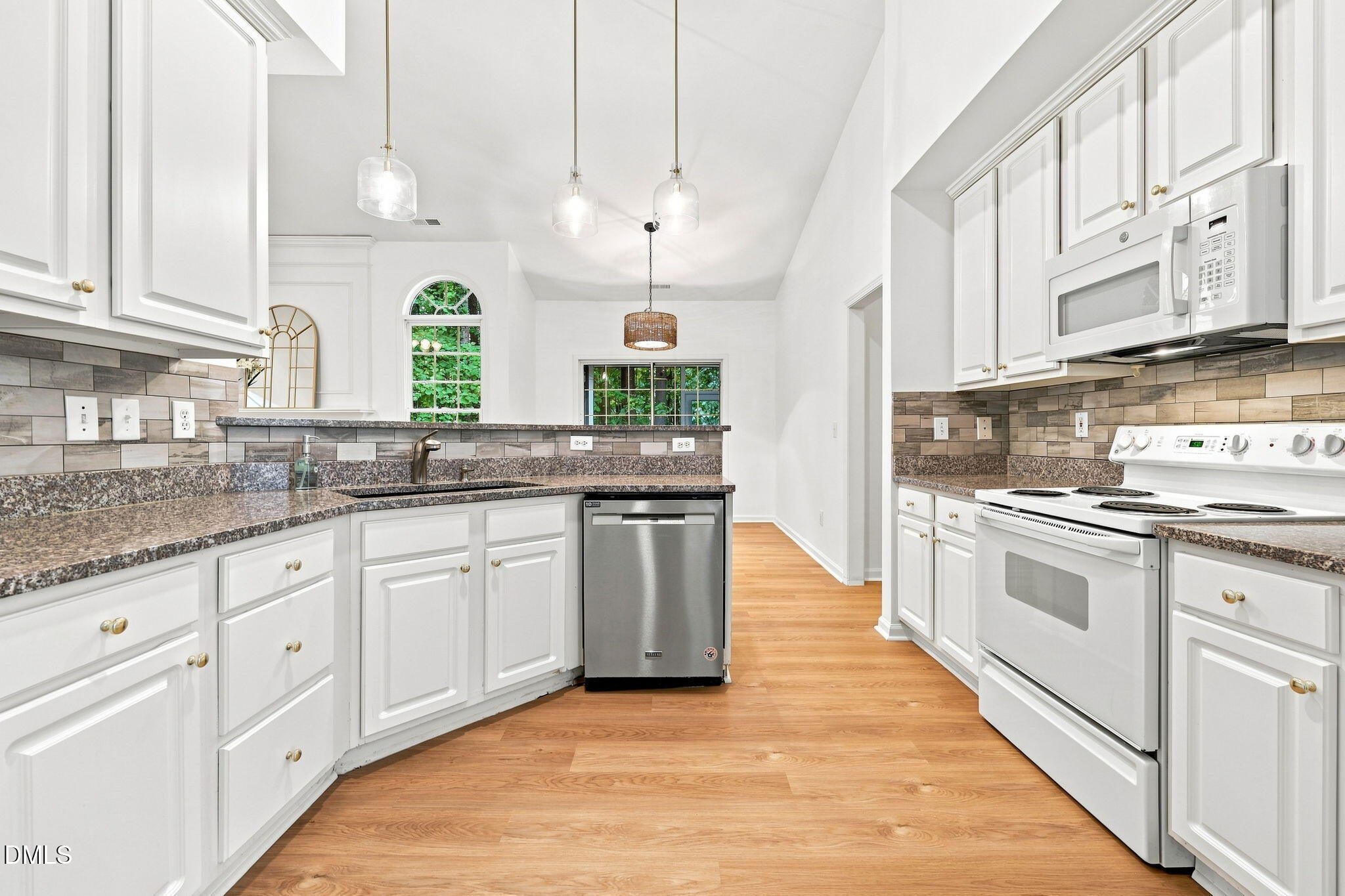 8901 Pleasant Meadow Drive Property Photo 30