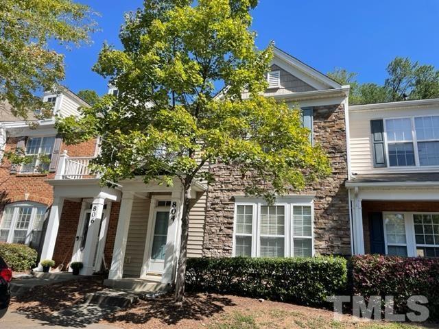 804 Walnut Woods Drive Property Photo 1