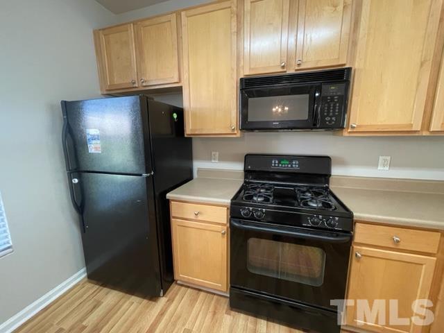 804 Walnut Woods Drive Property Photo 5