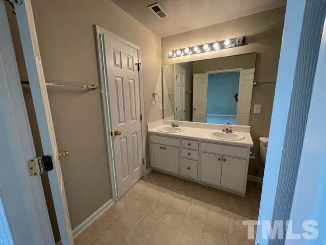 804 Walnut Woods Drive Property Photo 10