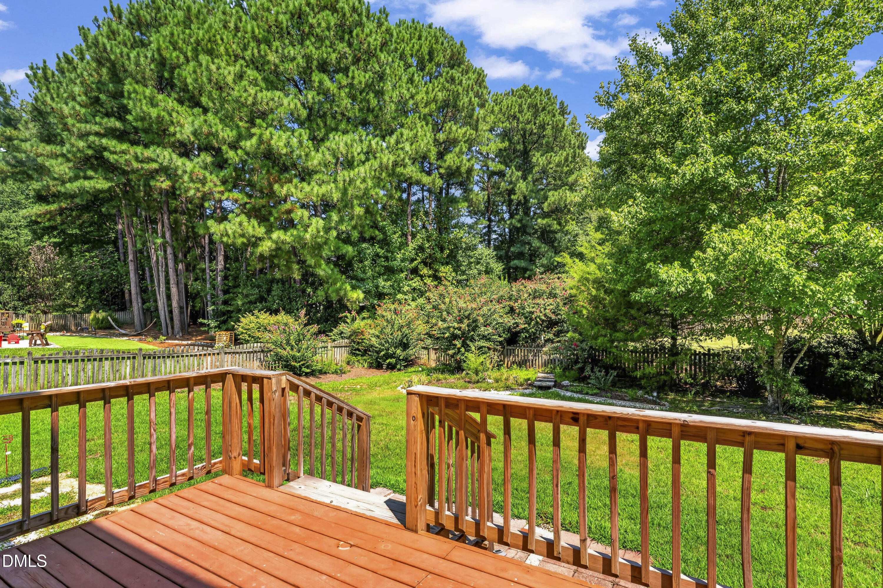 2404 Colony Woods Drive Property Photo 3