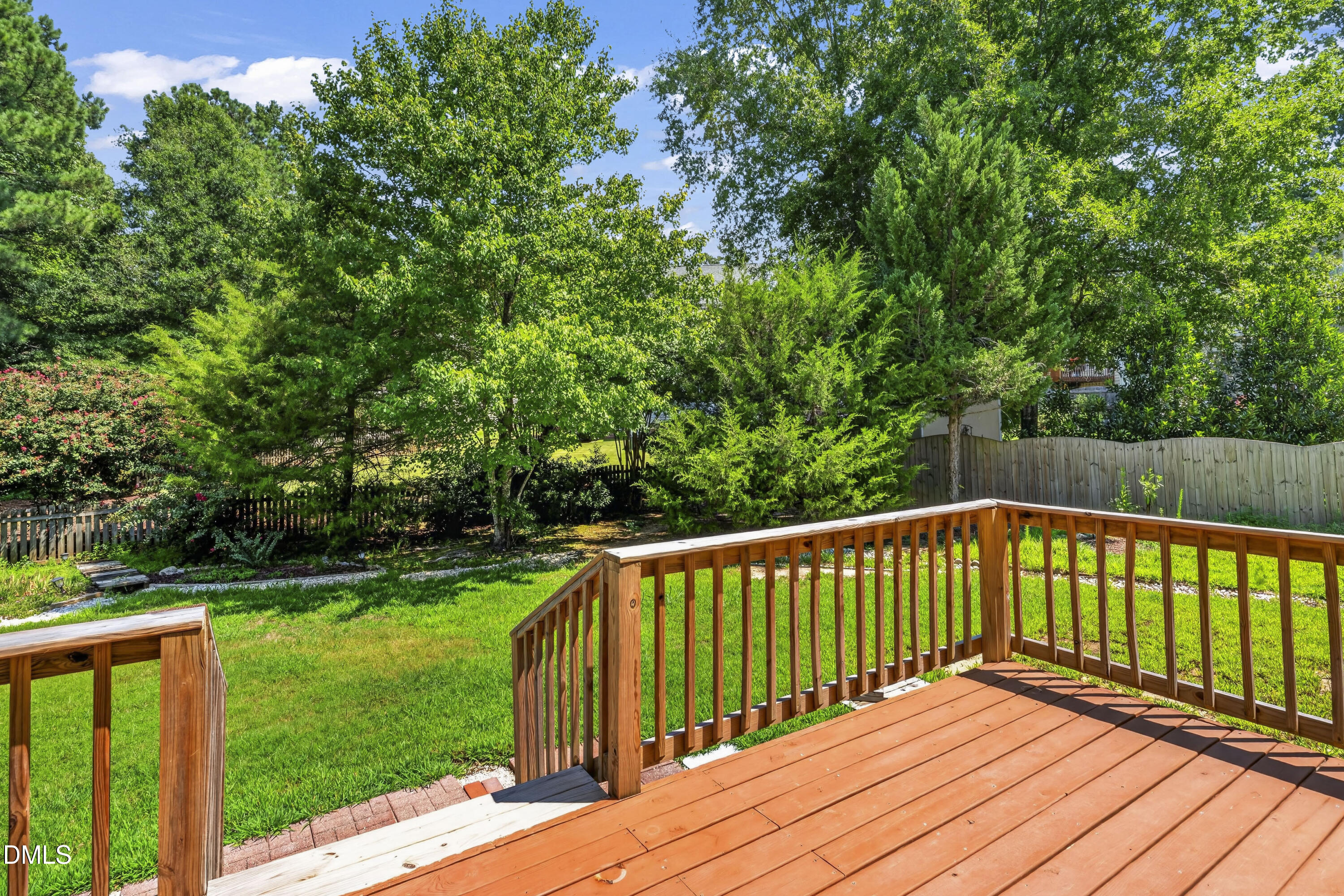 2404 Colony Woods Drive Property Photo 4