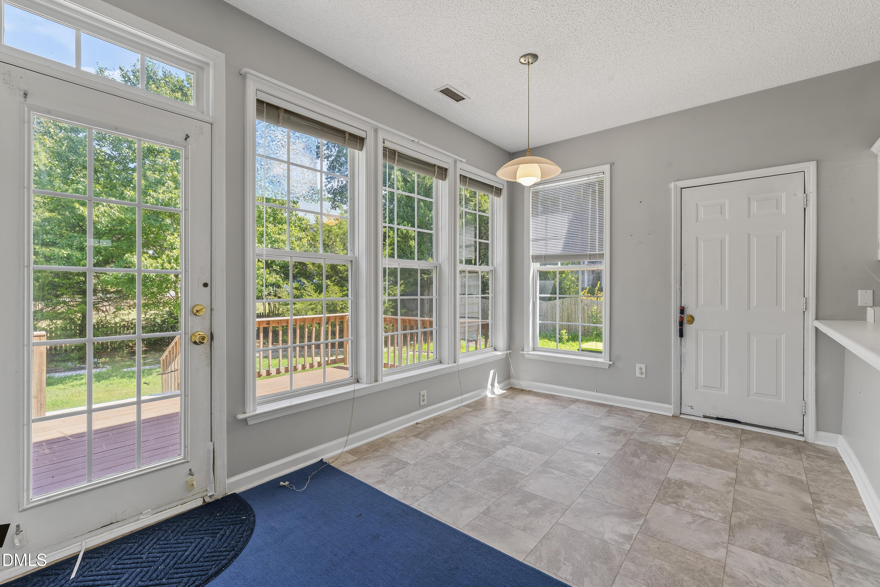 2404 Colony Woods Drive Property Photo 5
