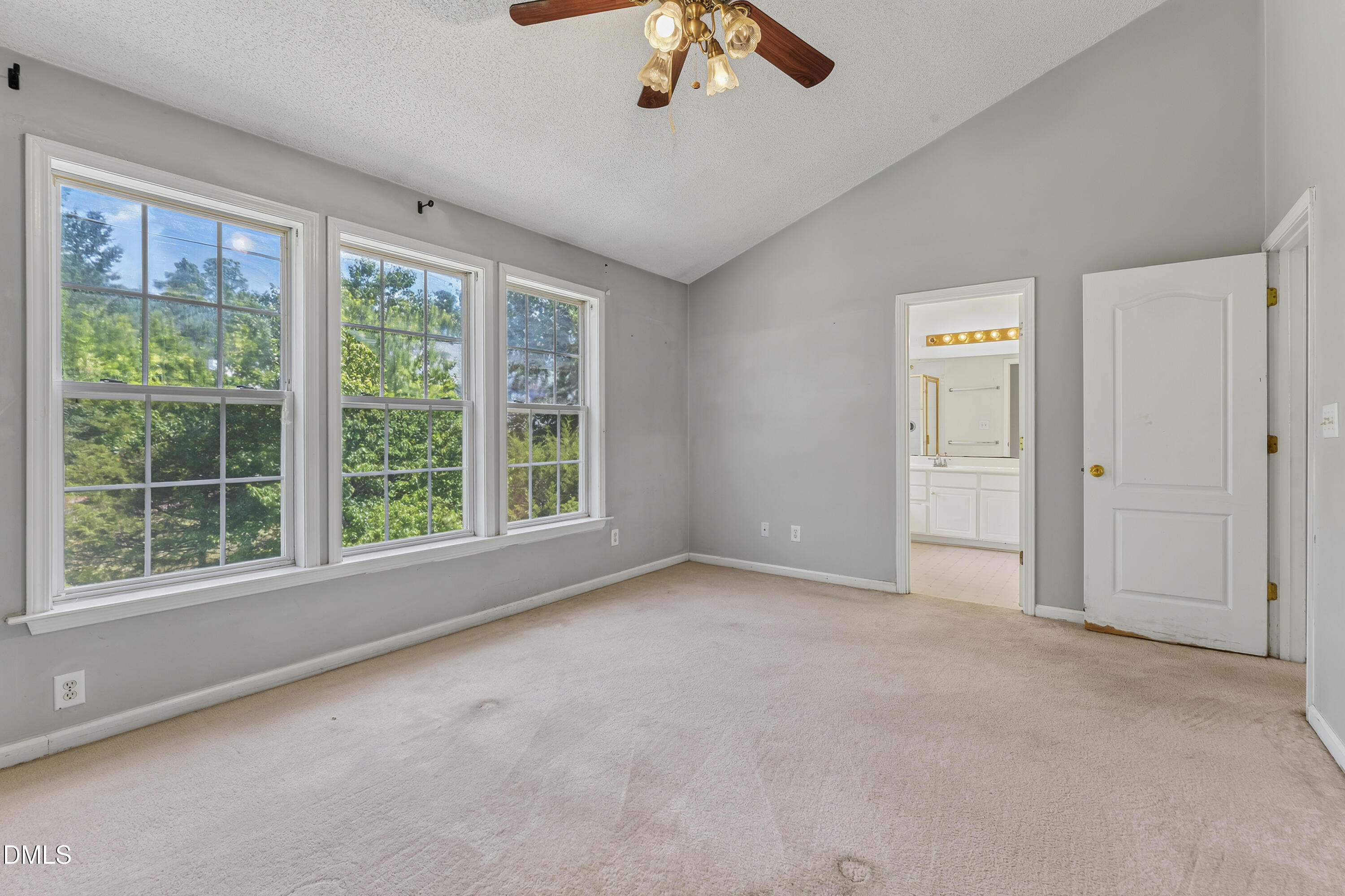 2404 Colony Woods Drive Property Photo 11
