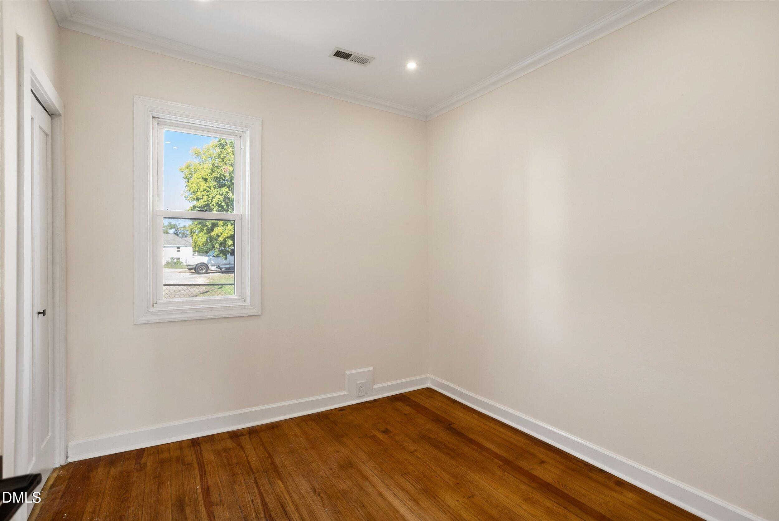 1320 Oakwood Avenue Property Photo 20