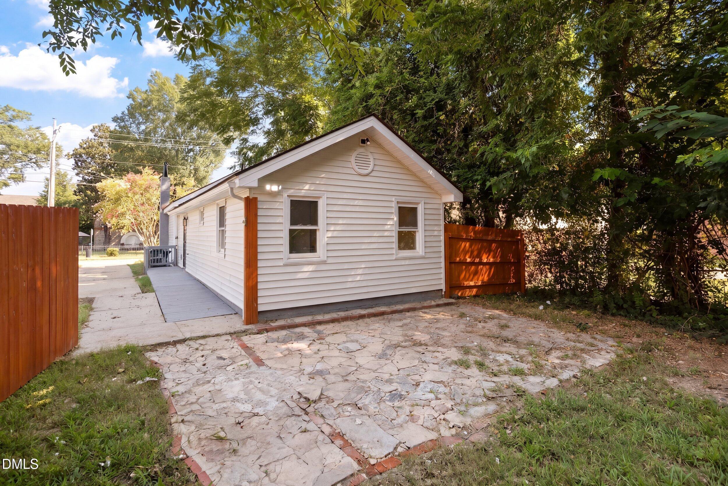1320 Oakwood Avenue Property Photo 27