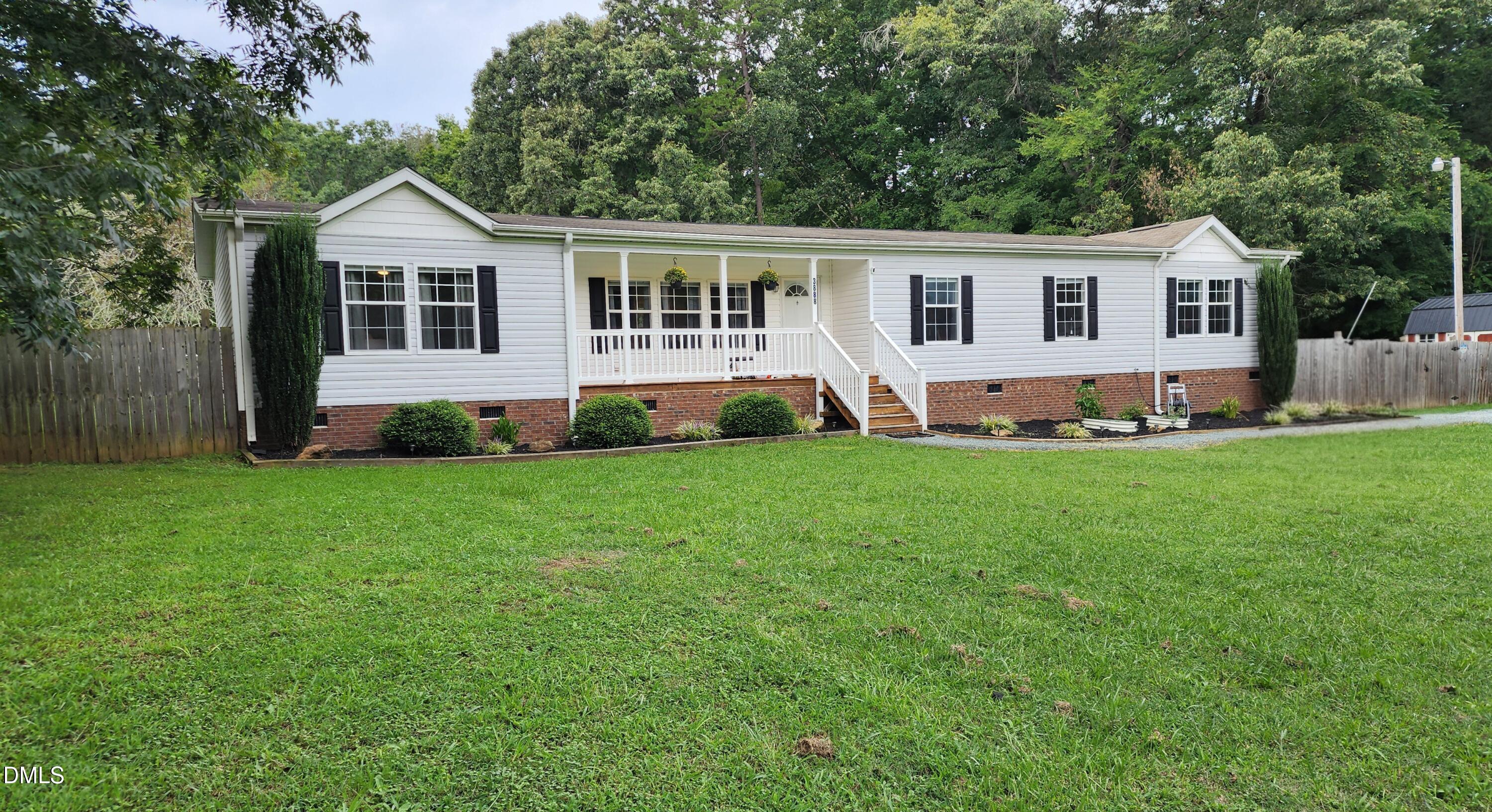 3888 Meriwether Lane Property Photo 1