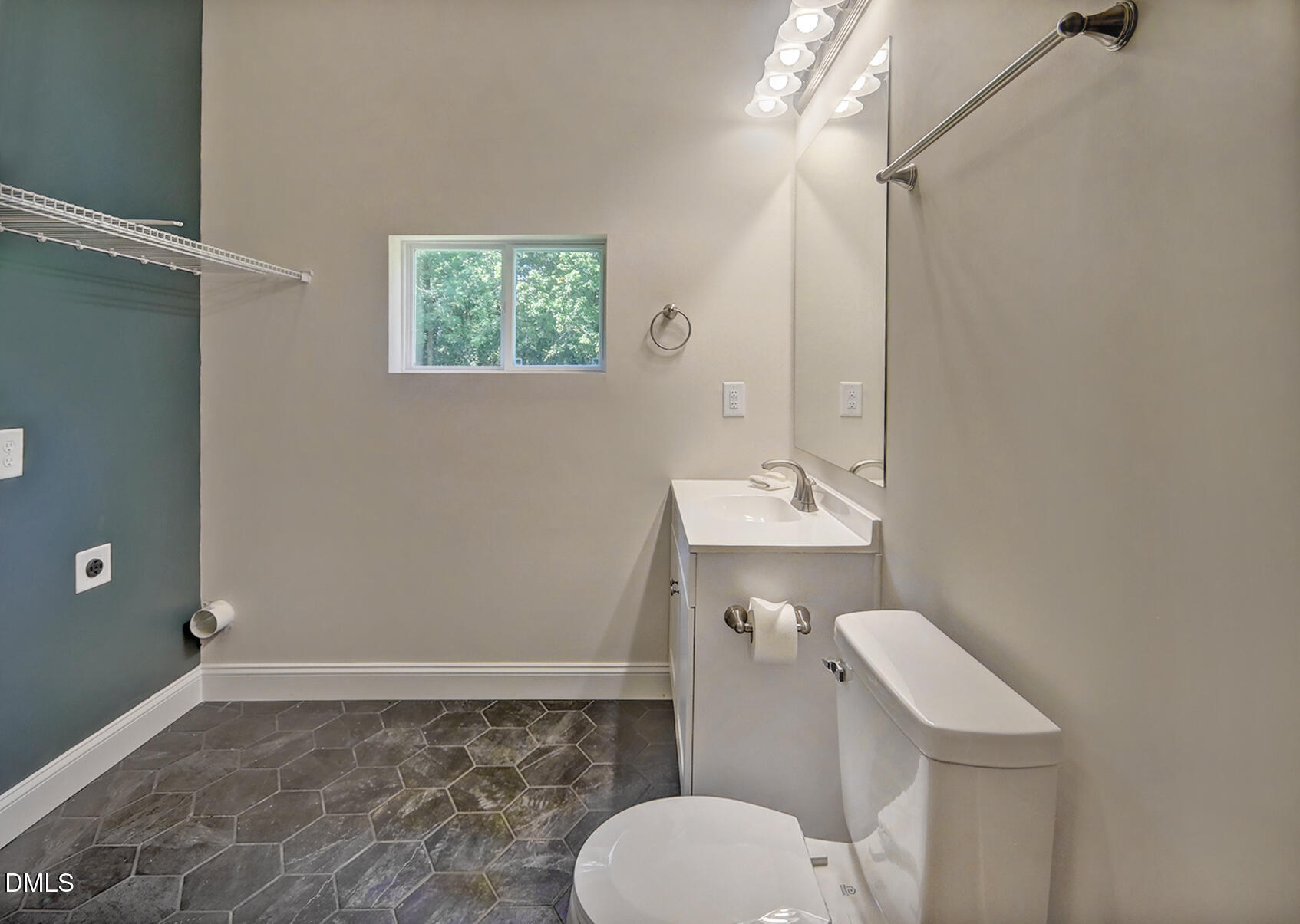 132 N State Street Property Photo 15