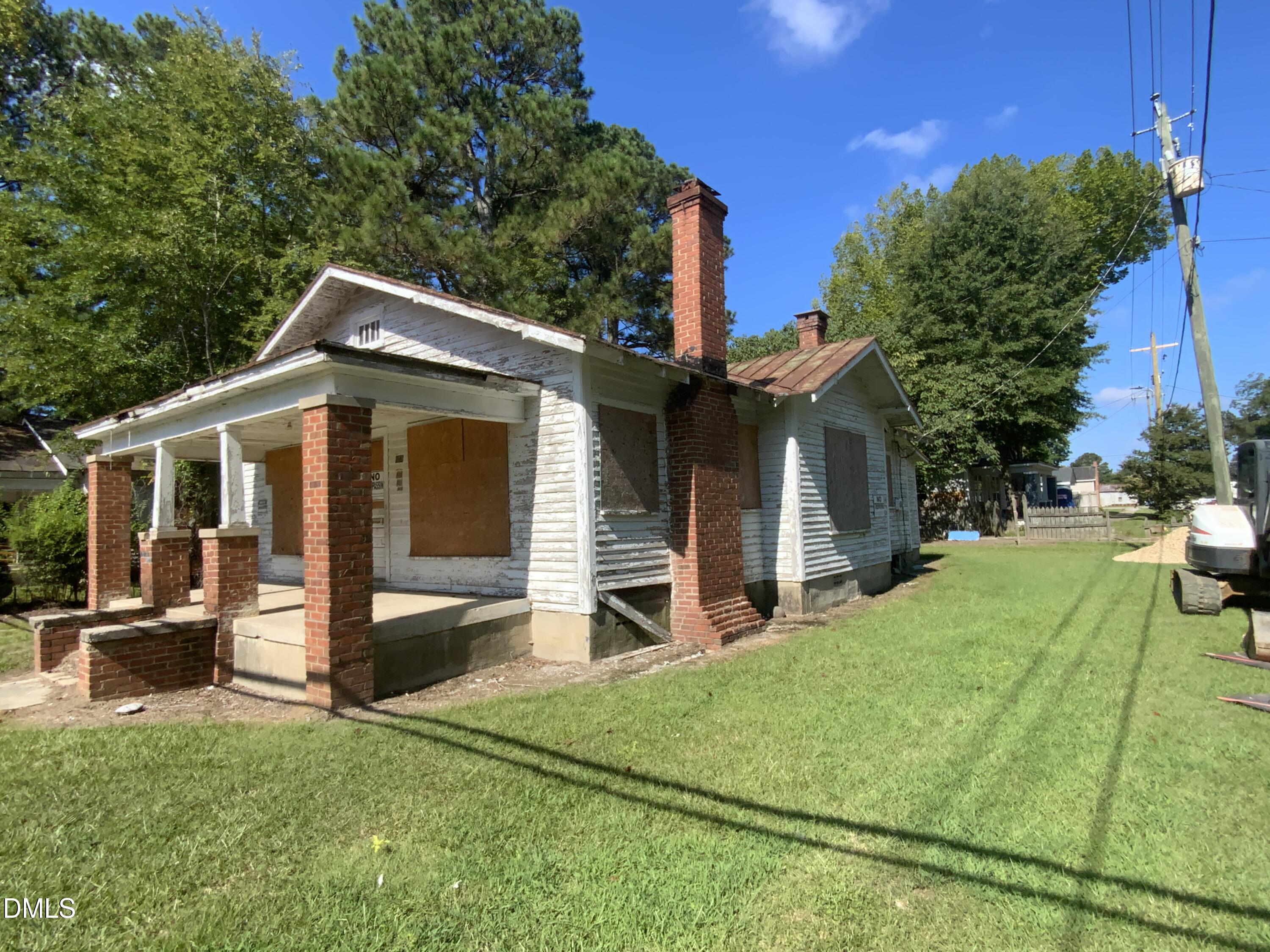 411 N Magnolia Avenue Property Photo 2