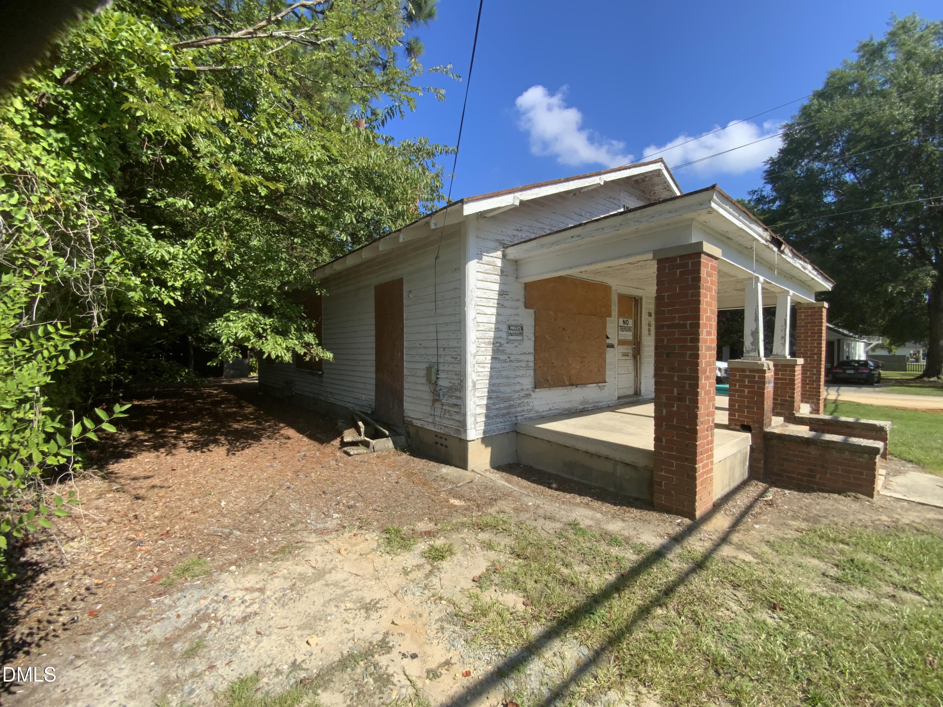 411 N Magnolia Avenue Property Photo 3