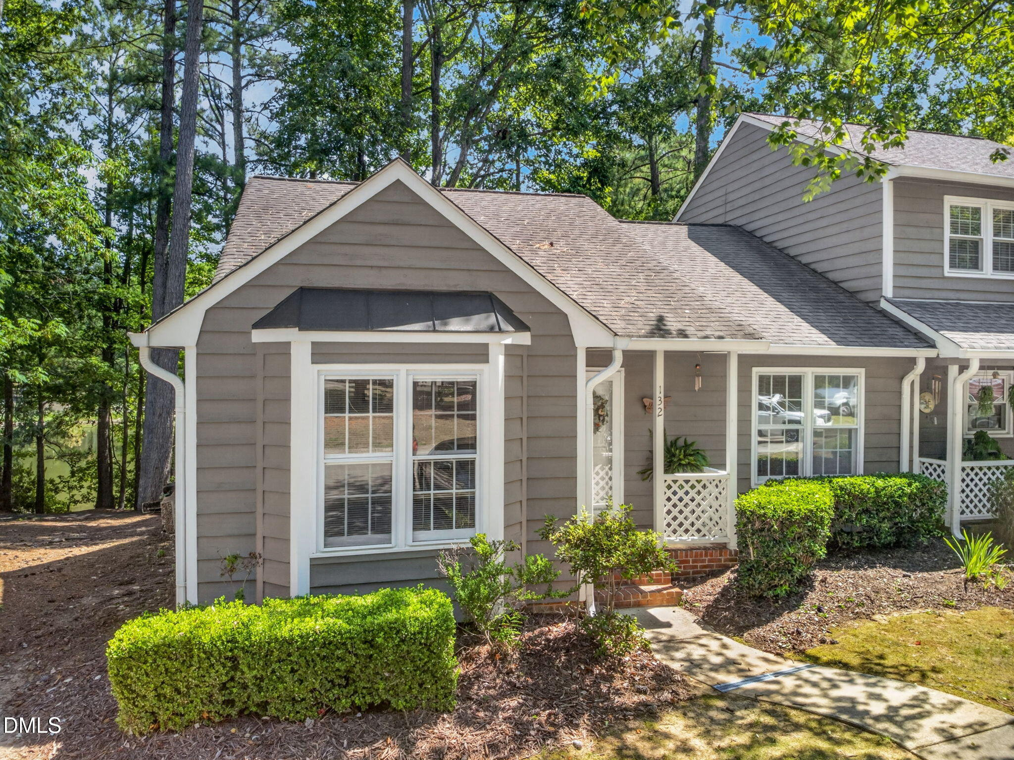 132 Lake Hollow Circle Property Photo 4