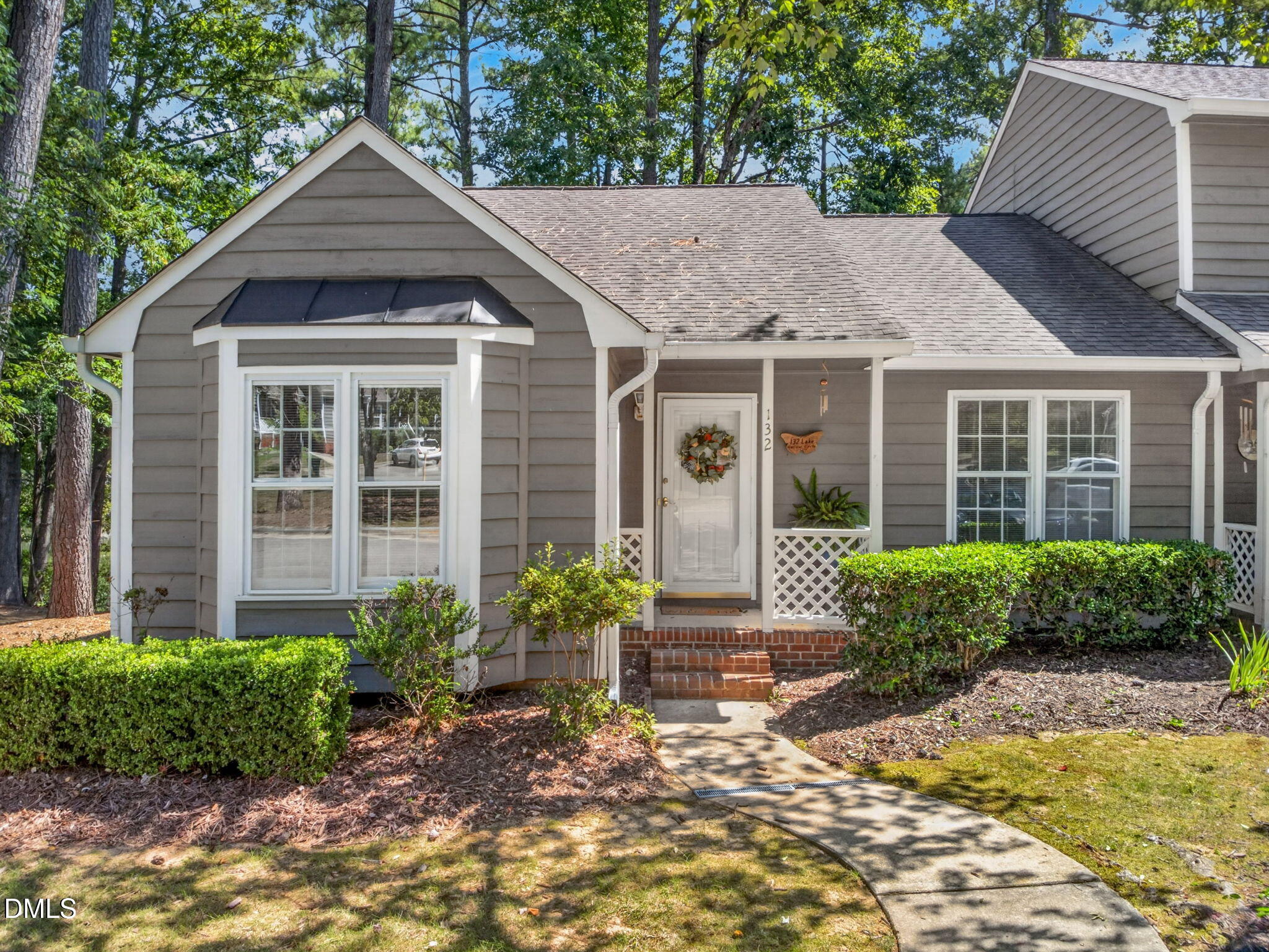 132 Lake Hollow Circle Property Photo 6