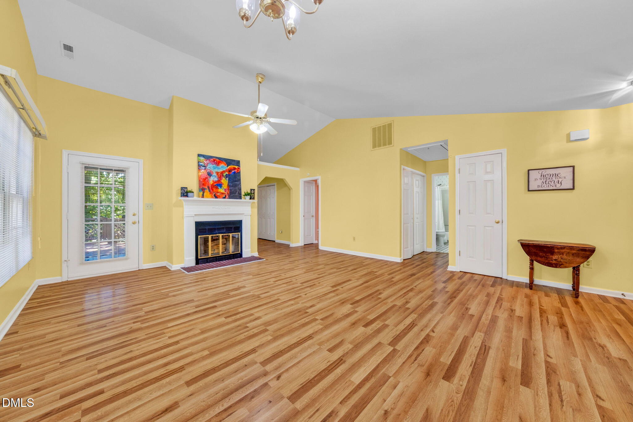 132 Lake Hollow Circle Property Photo 14