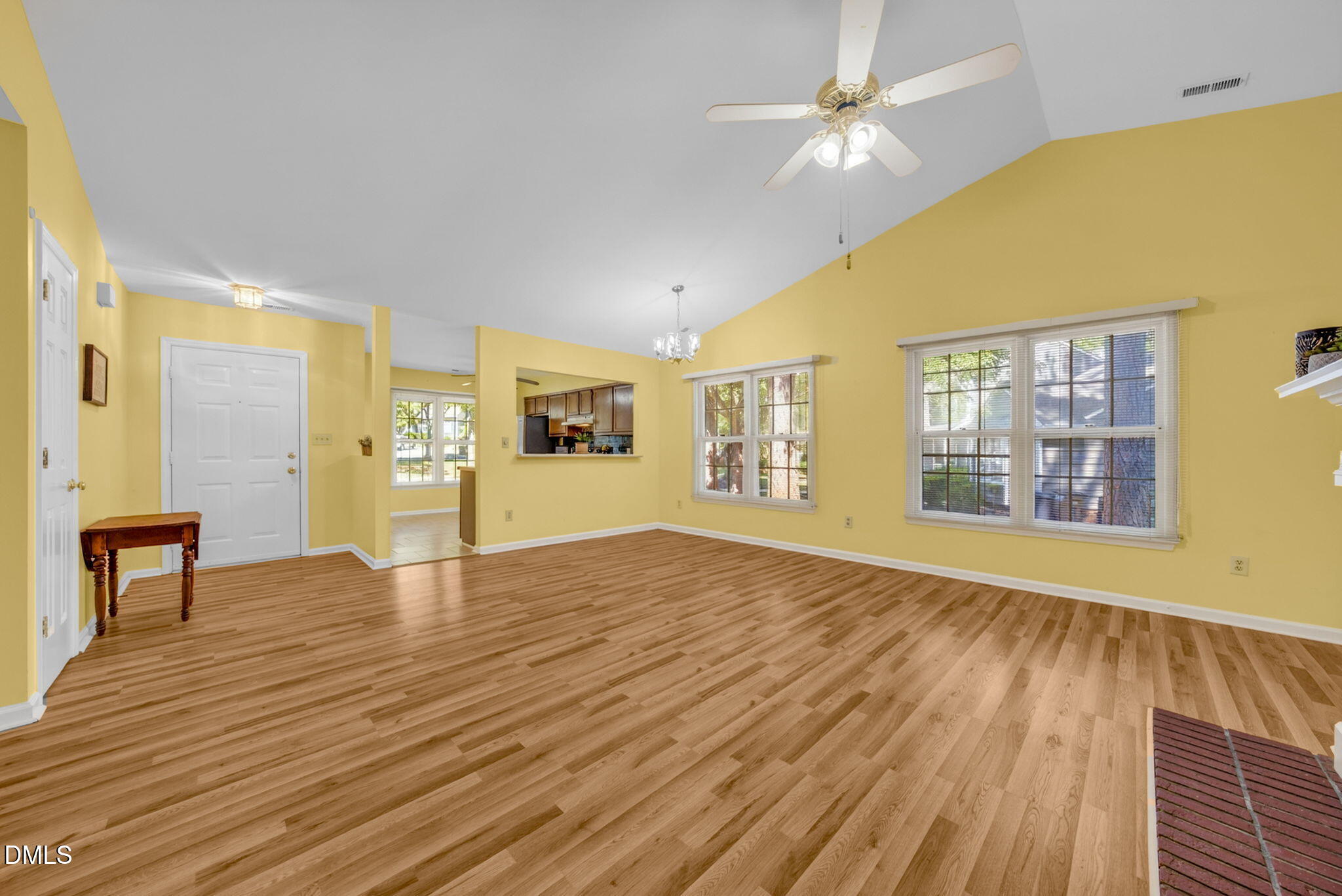 132 Lake Hollow Circle Property Photo 16