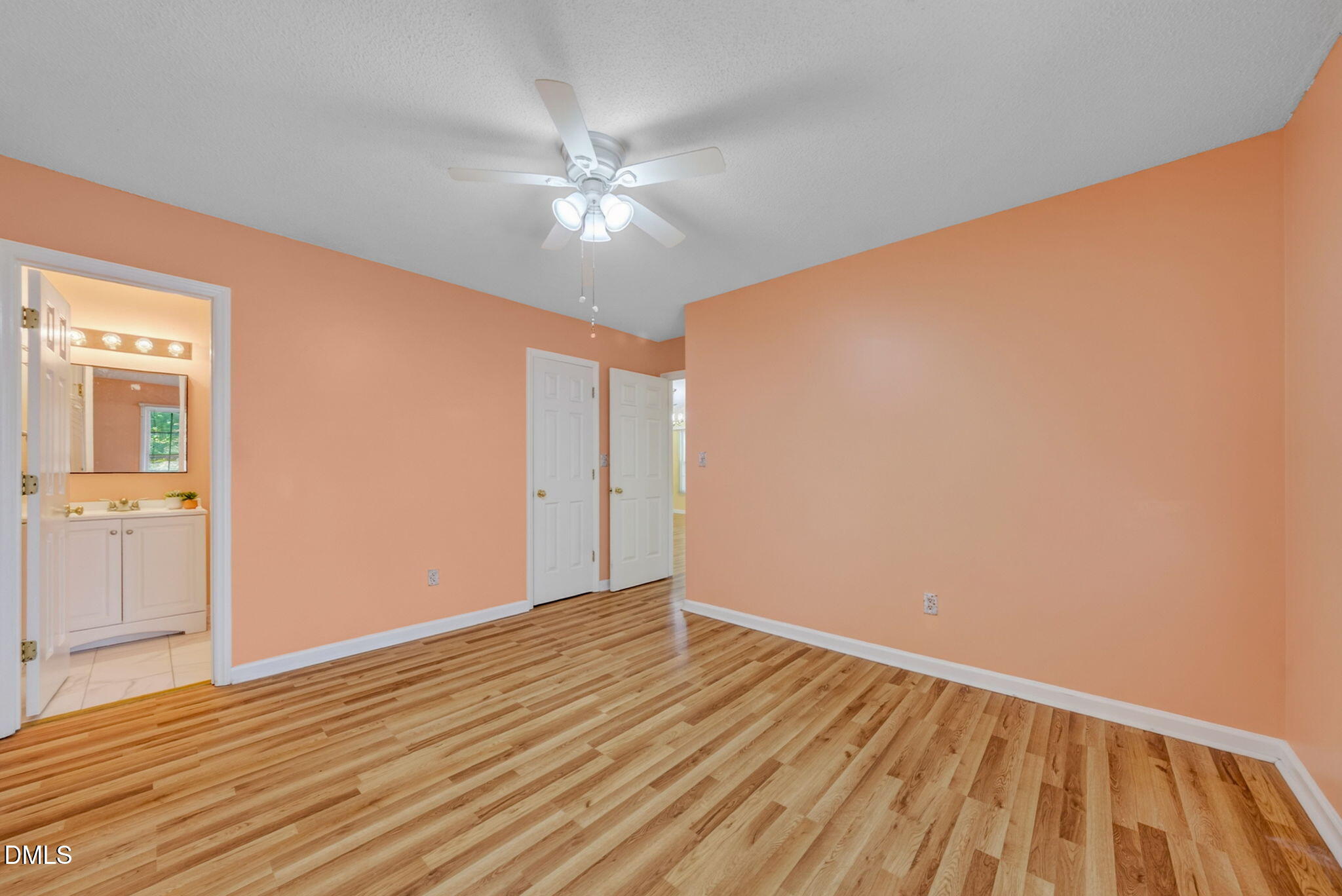 132 Lake Hollow Circle Property Photo 29