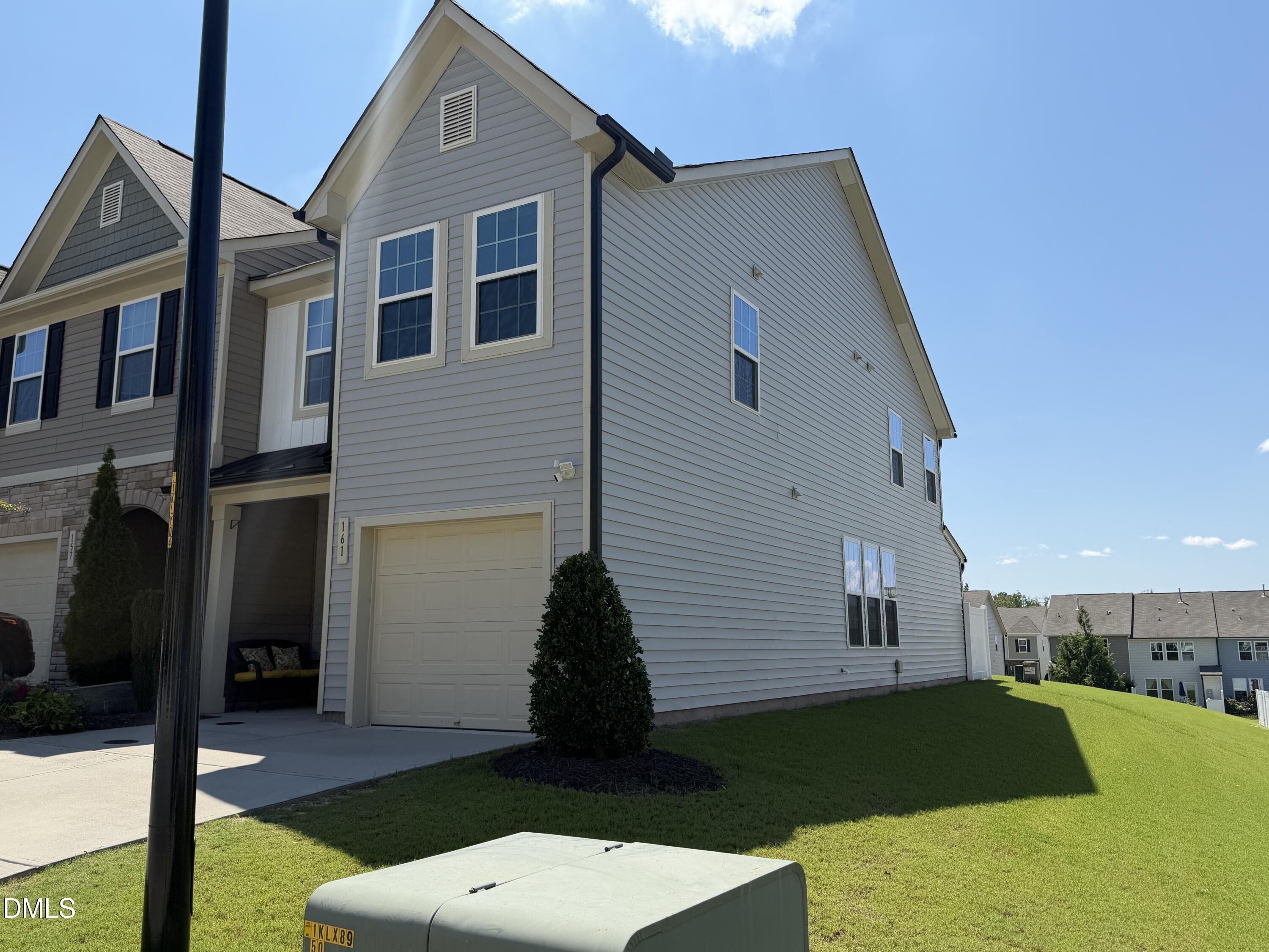 161 E Porthaven Way Property Photo 3